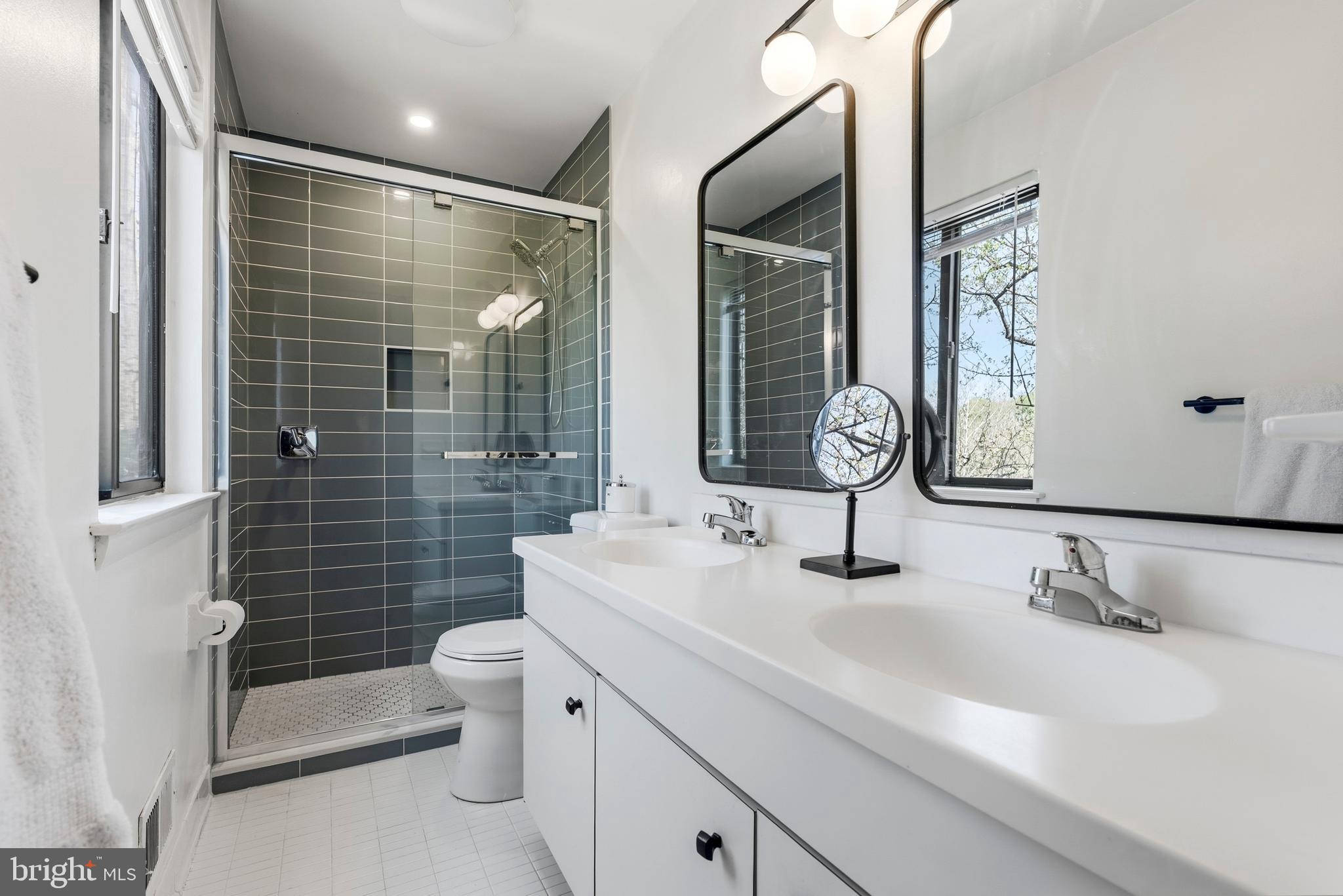 BEN OAKS ON SEVERN - Residential