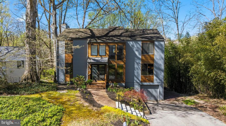 Incredible new listing in the sought after community of Ben Oaks on the Severn. This home is situated on one of the largest lots in the community at just over half an acre. It backs to woods and offers serene views all year round. The renovated kitchen features quartz countertops, new kitchen cabinets, stainless appliances and a spacious pantry. The main level features a large family room, living area and separate dining room. The main and upper levels feature gleaming hardwood floors. The upper level features three spacious guest bedrooms and a renovated hall bath. The primary suite offers gleaming hardwood flooring, spacious walk in closet and a quaint deck perfect for enjoying your morning coffee. The renovated primary bath has a newer double bowl vanity and walk in shower with custom tile work. The finished basement provides a rec room and a full bath. There is an oversized 1 car garage and a driveway that can accommodate 4 cars with an additional gravel pad beside the house for potential boat storage. Other notable updates are new Hardie Board siding and the front porch and back decks have been totally redone. The community offers a 60+ slip marina, boat ramp, two dry mooring areas, spring fed pond (with lifeguards and swim team in the summer) and community events all year round.