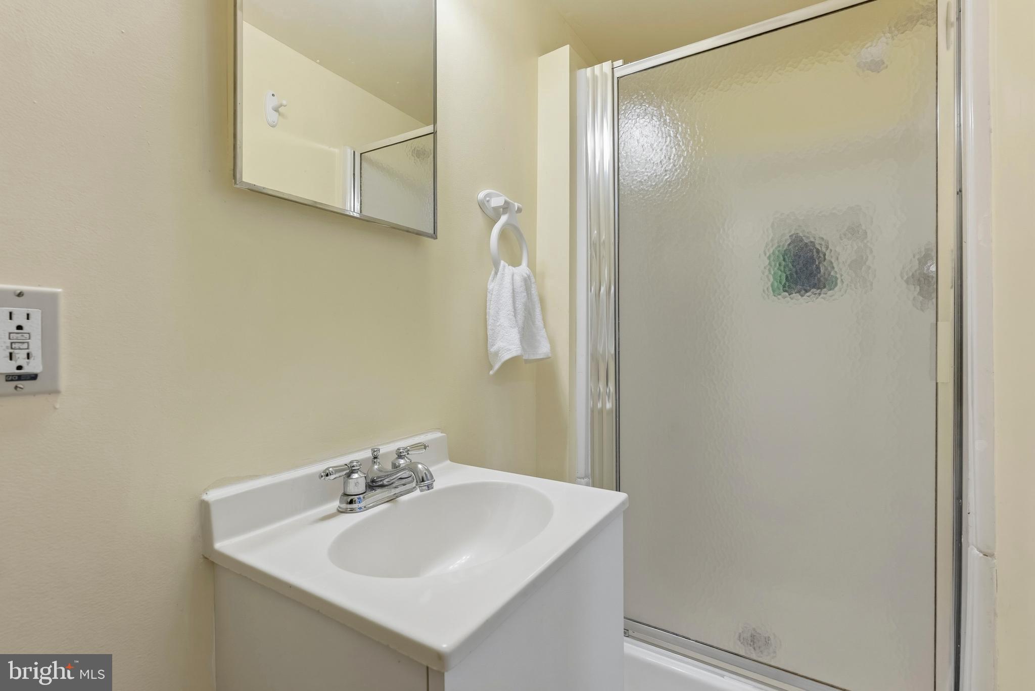 BEN OAKS ON SEVERN - Residential