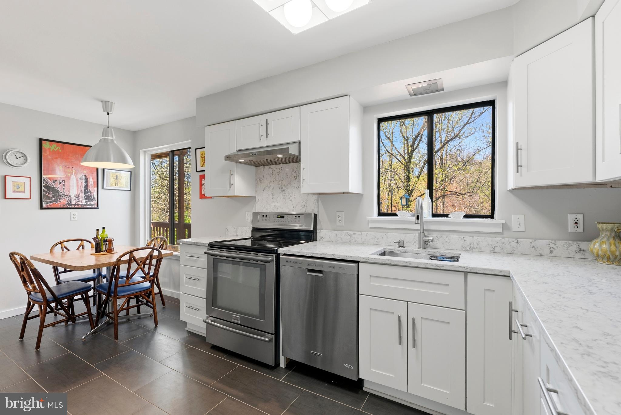 BEN OAKS ON SEVERN - Residential