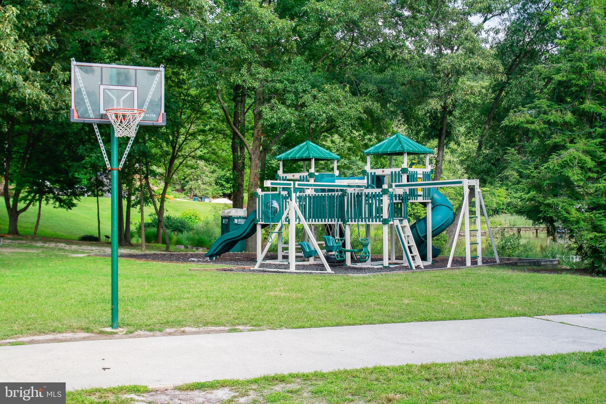 BEN OAKS ON SEVERN - Residential