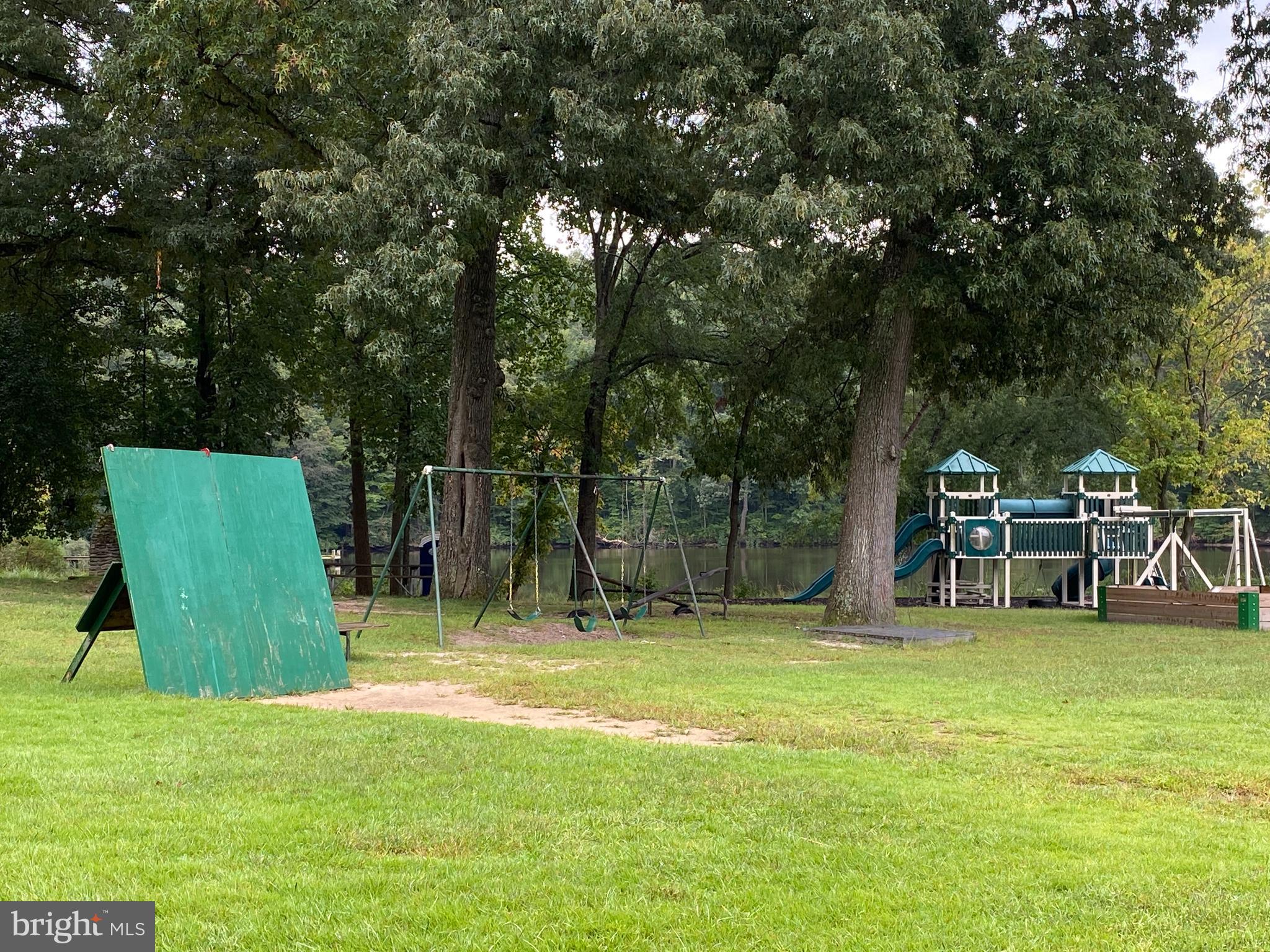 BEN OAKS ON SEVERN - Residential