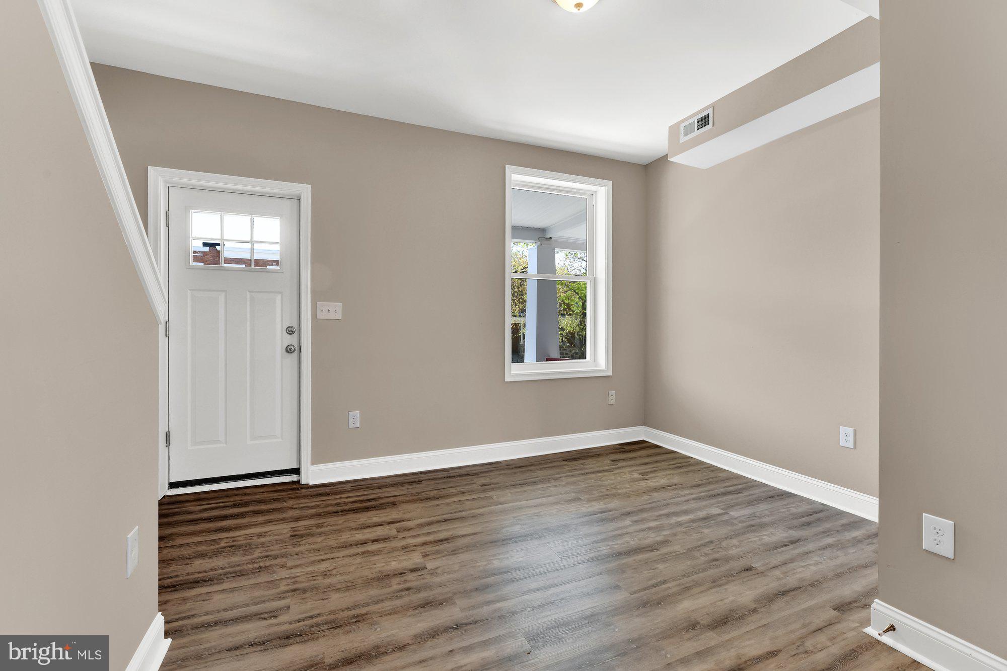 COLD SPRING NEWTOWN - Residential