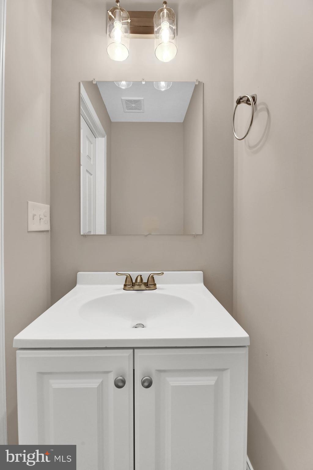 COLD SPRING NEWTOWN - Residential