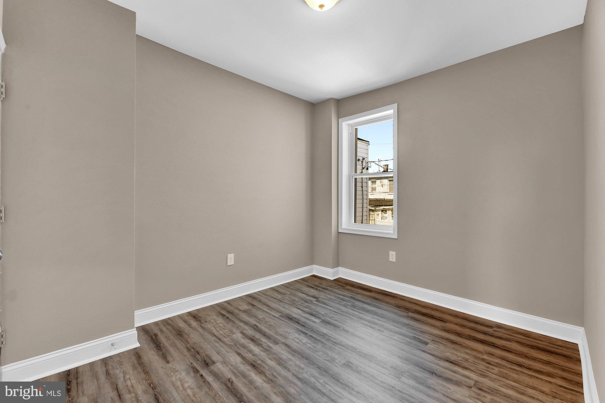 COLD SPRING NEWTOWN - Residential