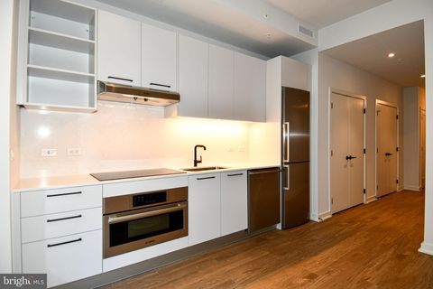 1625 ECKINGTON PLACE NE 610 WASHINGTON DC 20002