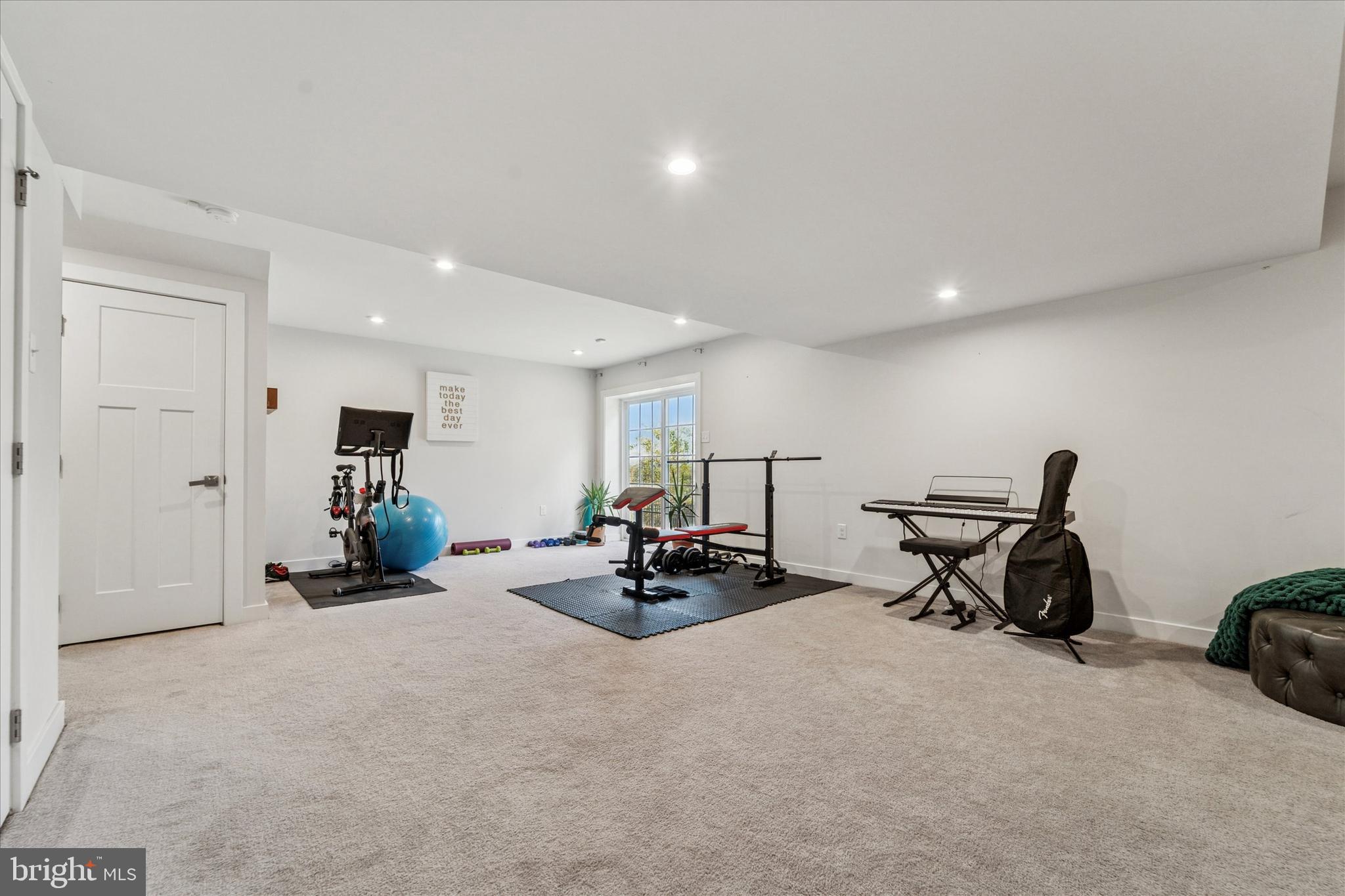 HANOVER POINTE - Residential