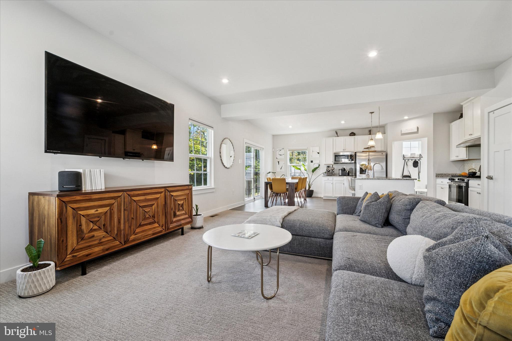 HANOVER POINTE - Residential