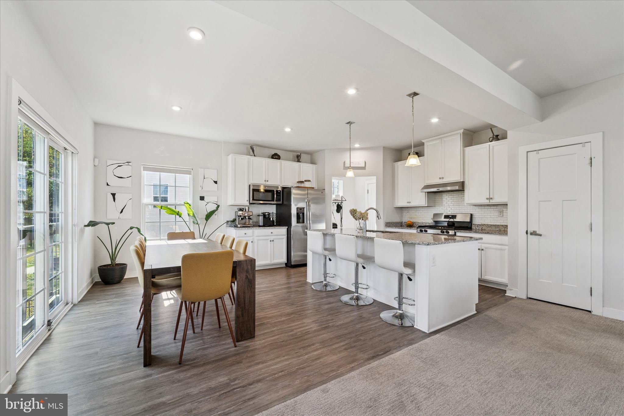 HANOVER POINTE - Residential