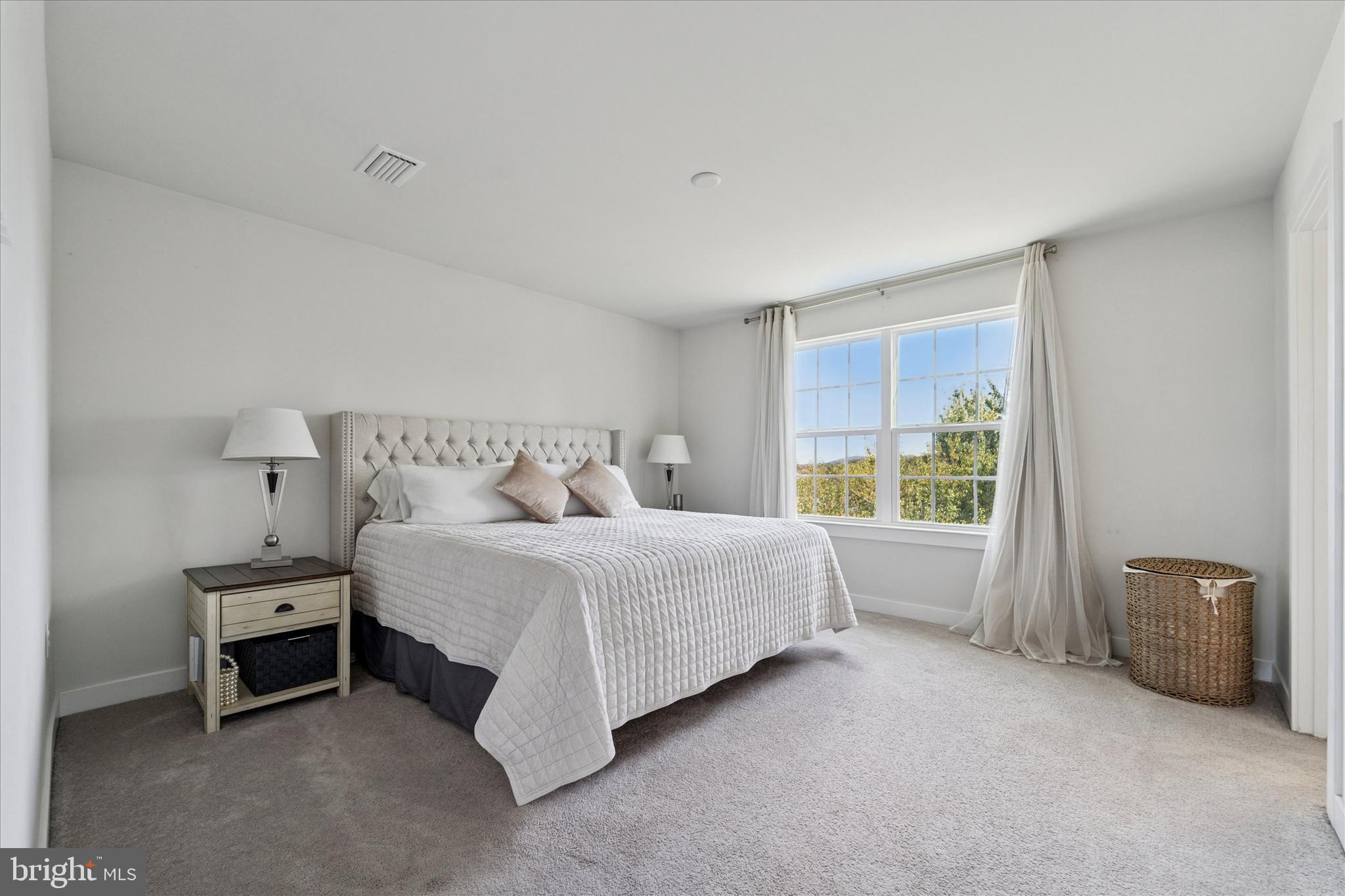 HANOVER POINTE - Residential