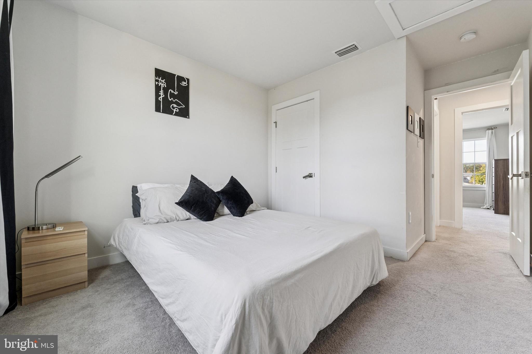 HANOVER POINTE - Residential