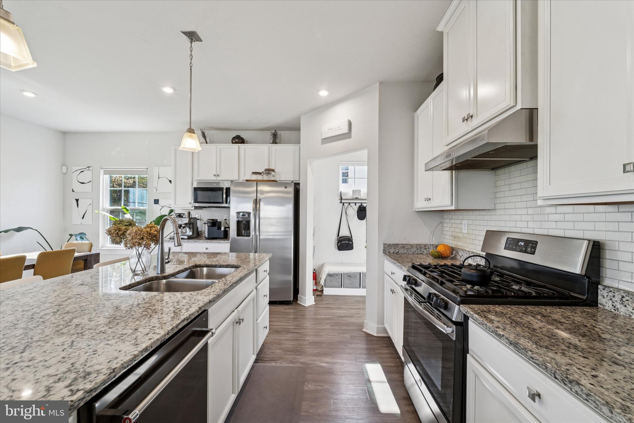 HANOVER POINTE - Residential