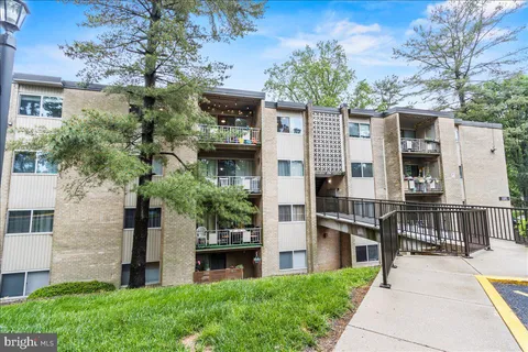 12207 Academy Way Unit 151, Rockville, MD MLS: MDMC2181214