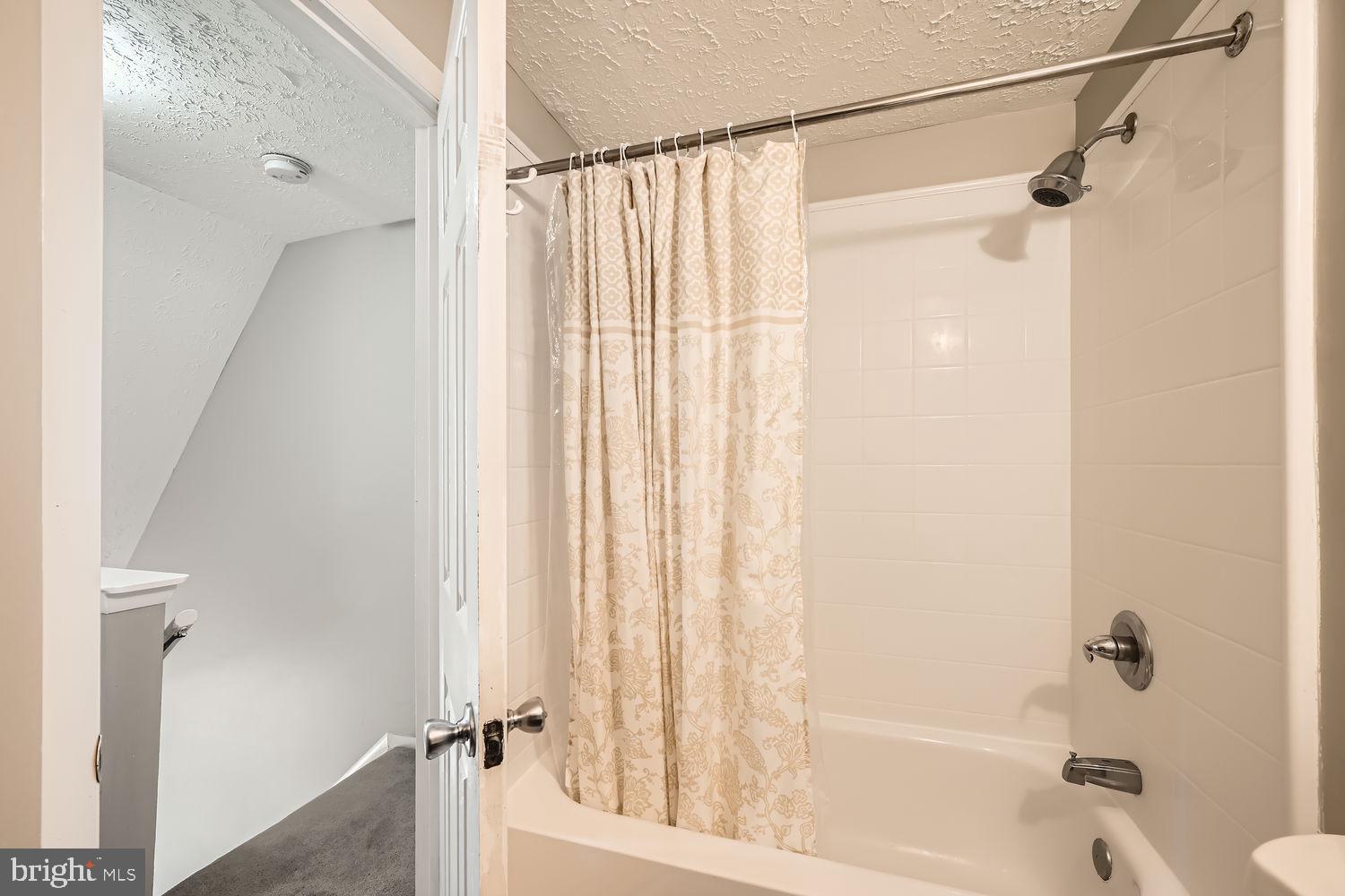 THE HIGHLANDS - Residential