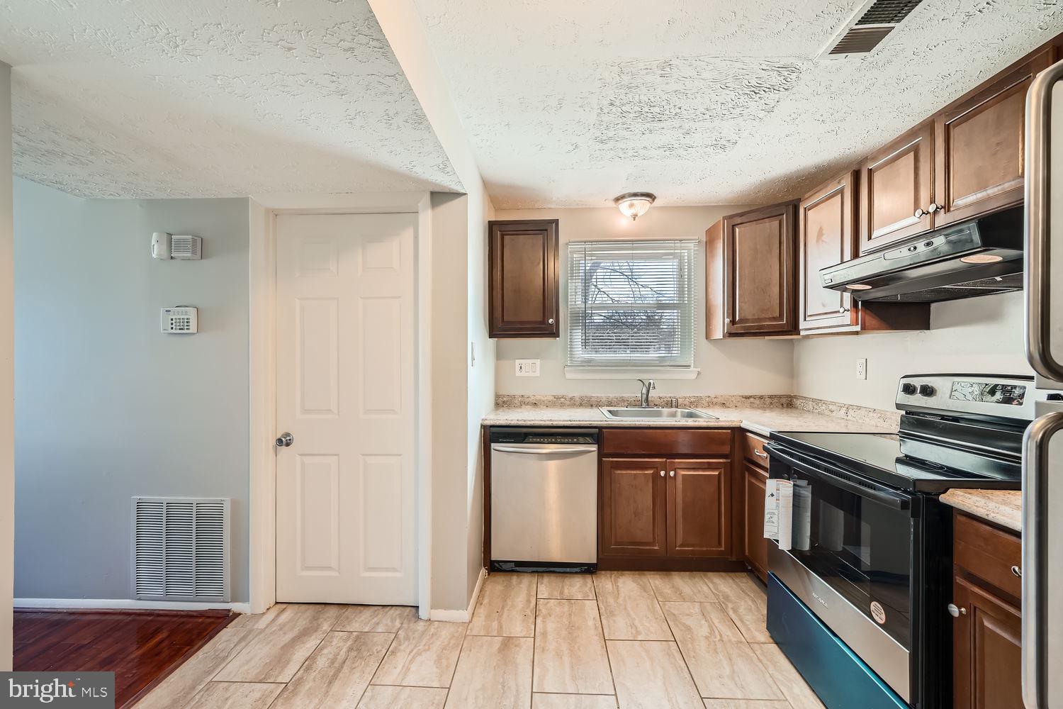 THE HIGHLANDS - Residential