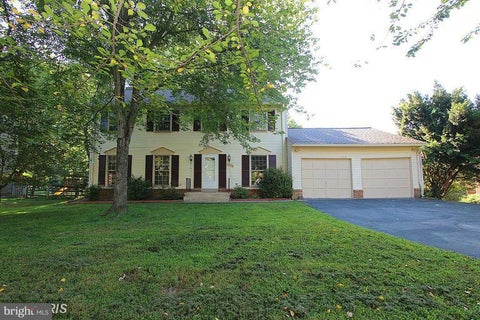 Homes For Rent - 8208 Gainsborough Court<br/> POTOMAC, MD 20854