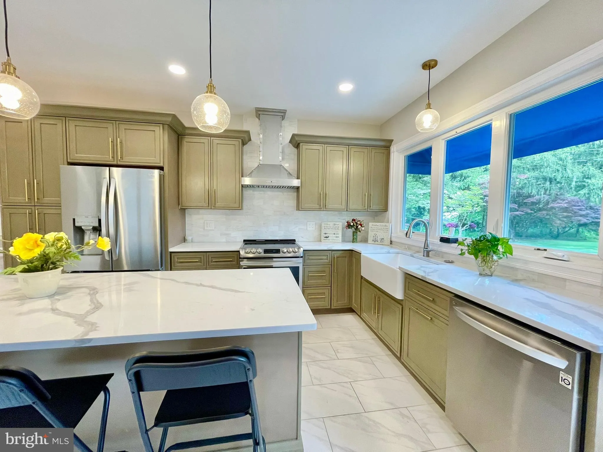 Princeton, New Jersey 08540, United States, 4 Bedrooms Bedrooms, ,3 BathroomsBathrooms,Residential,Pending,58718