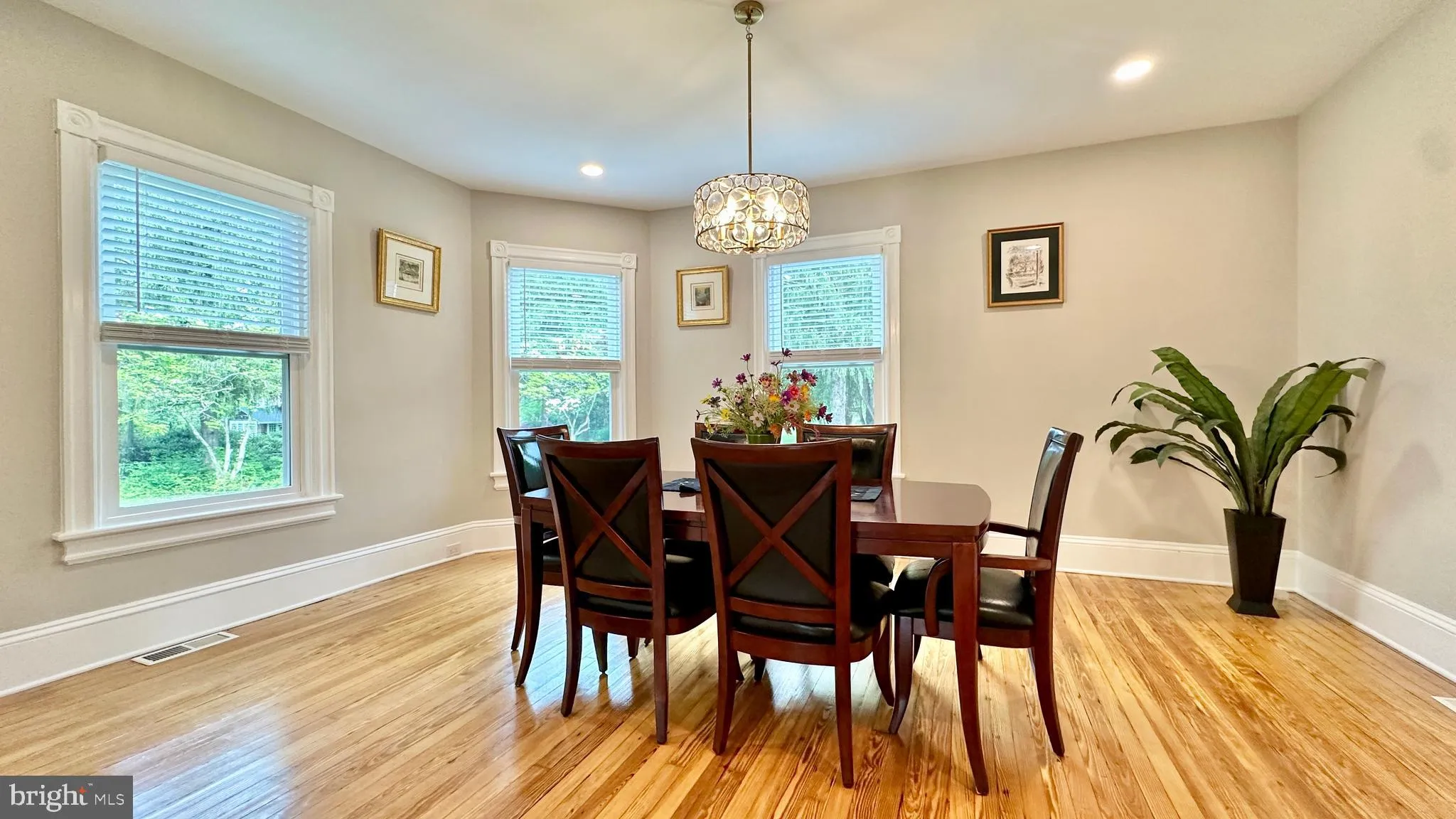 Princeton, New Jersey 08540, United States, 4 Bedrooms Bedrooms, ,3 BathroomsBathrooms,Residential,Pending,58718