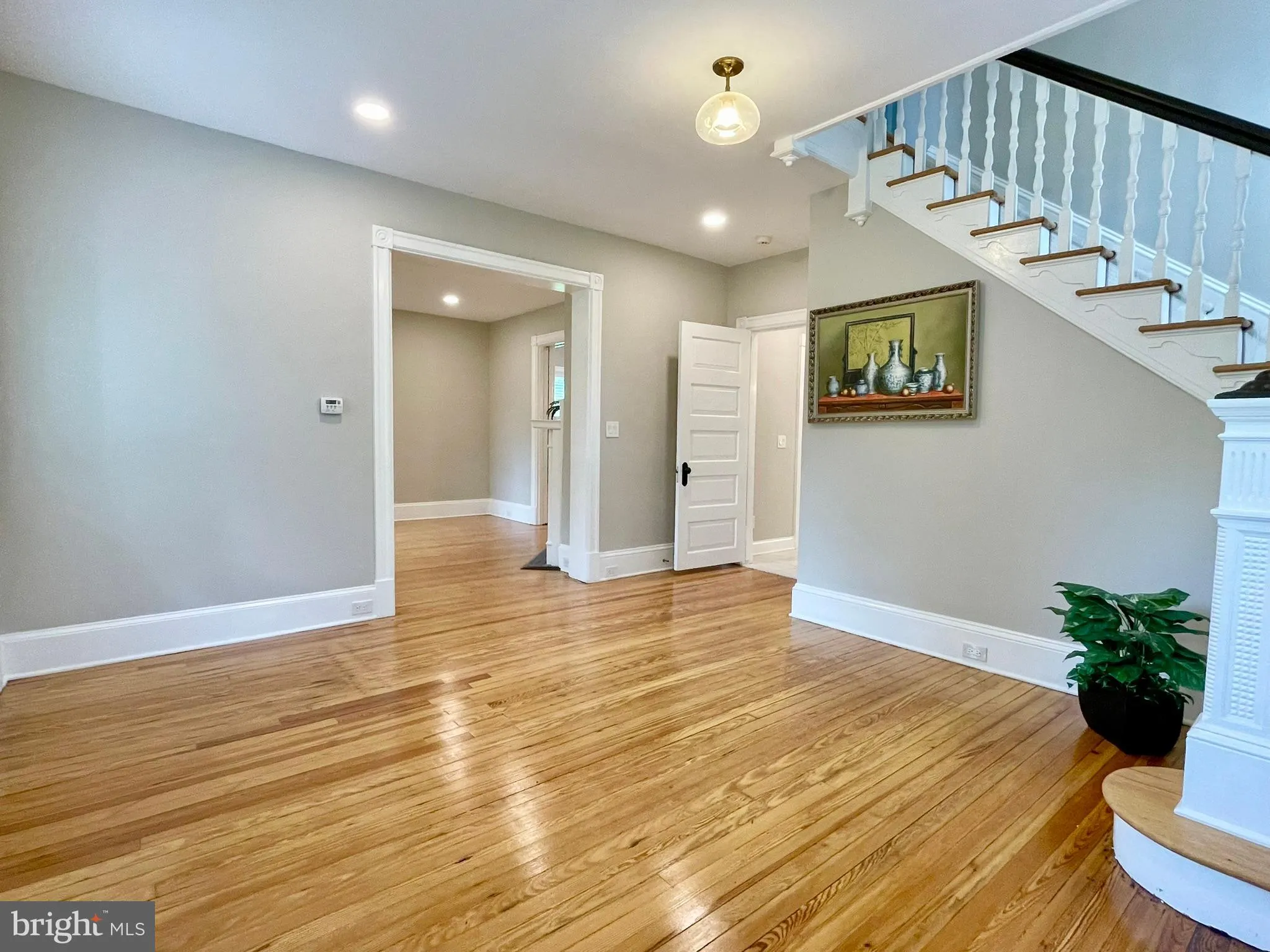 Princeton, New Jersey 08540, United States, 4 Bedrooms Bedrooms, ,3 BathroomsBathrooms,Residential,Pending,58718