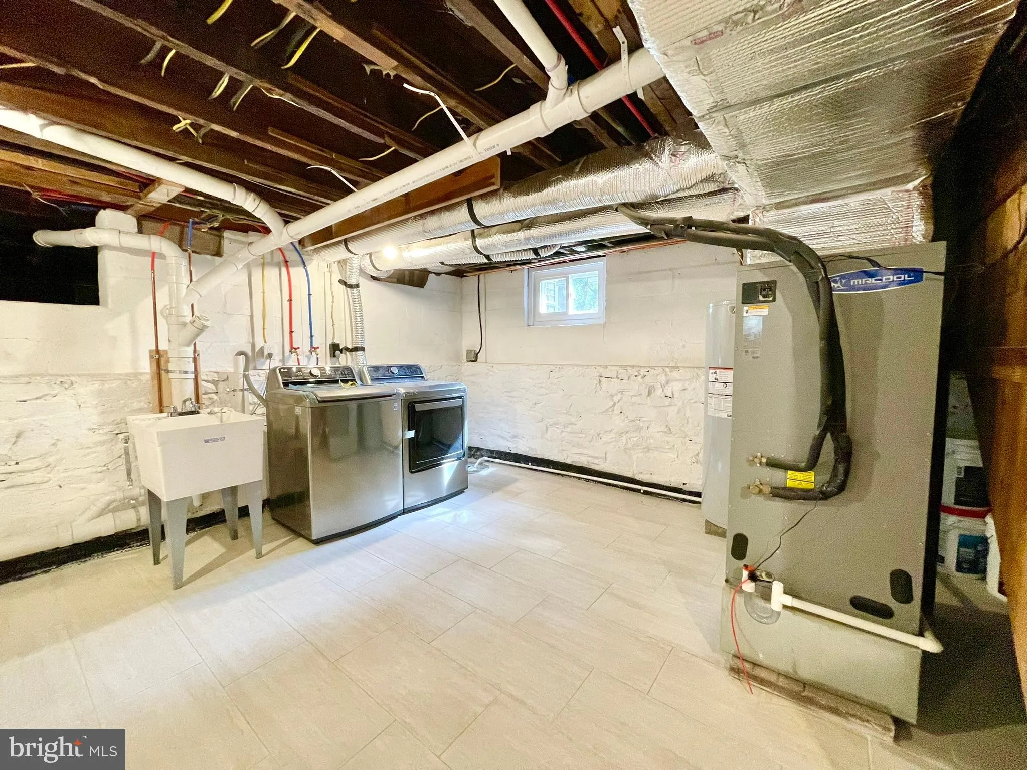 Princeton, New Jersey 08540, United States, 4 Bedrooms Bedrooms, ,3 BathroomsBathrooms,Residential,Pending,58718