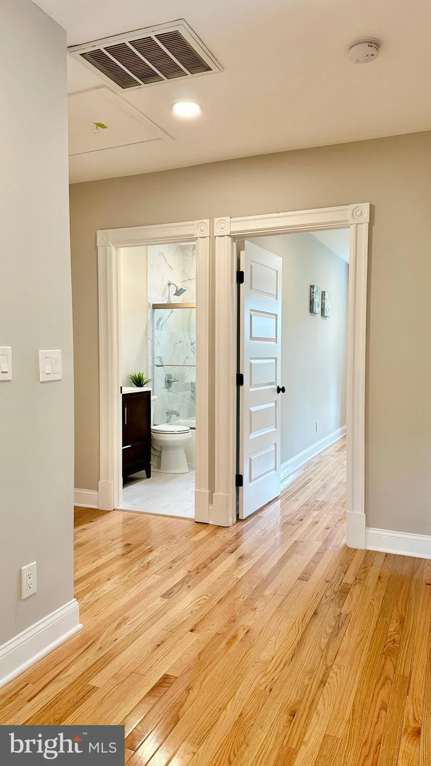 Princeton, New Jersey 08540, United States, 4 Bedrooms Bedrooms, ,3 BathroomsBathrooms,Residential,Pending,58718