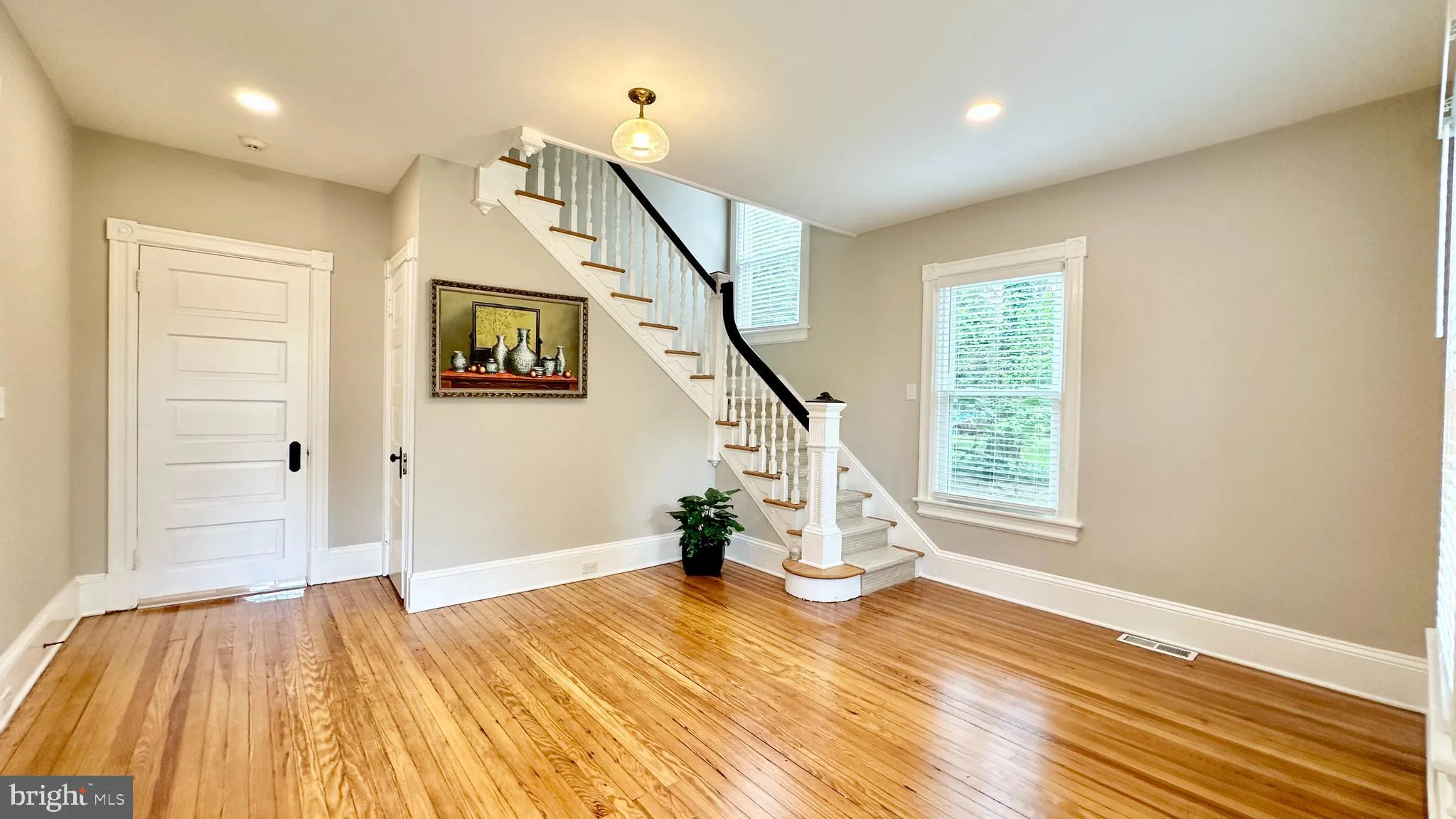 Princeton, New Jersey 08540, United States, 4 Bedrooms Bedrooms, ,3 BathroomsBathrooms,Residential,Pending,58718