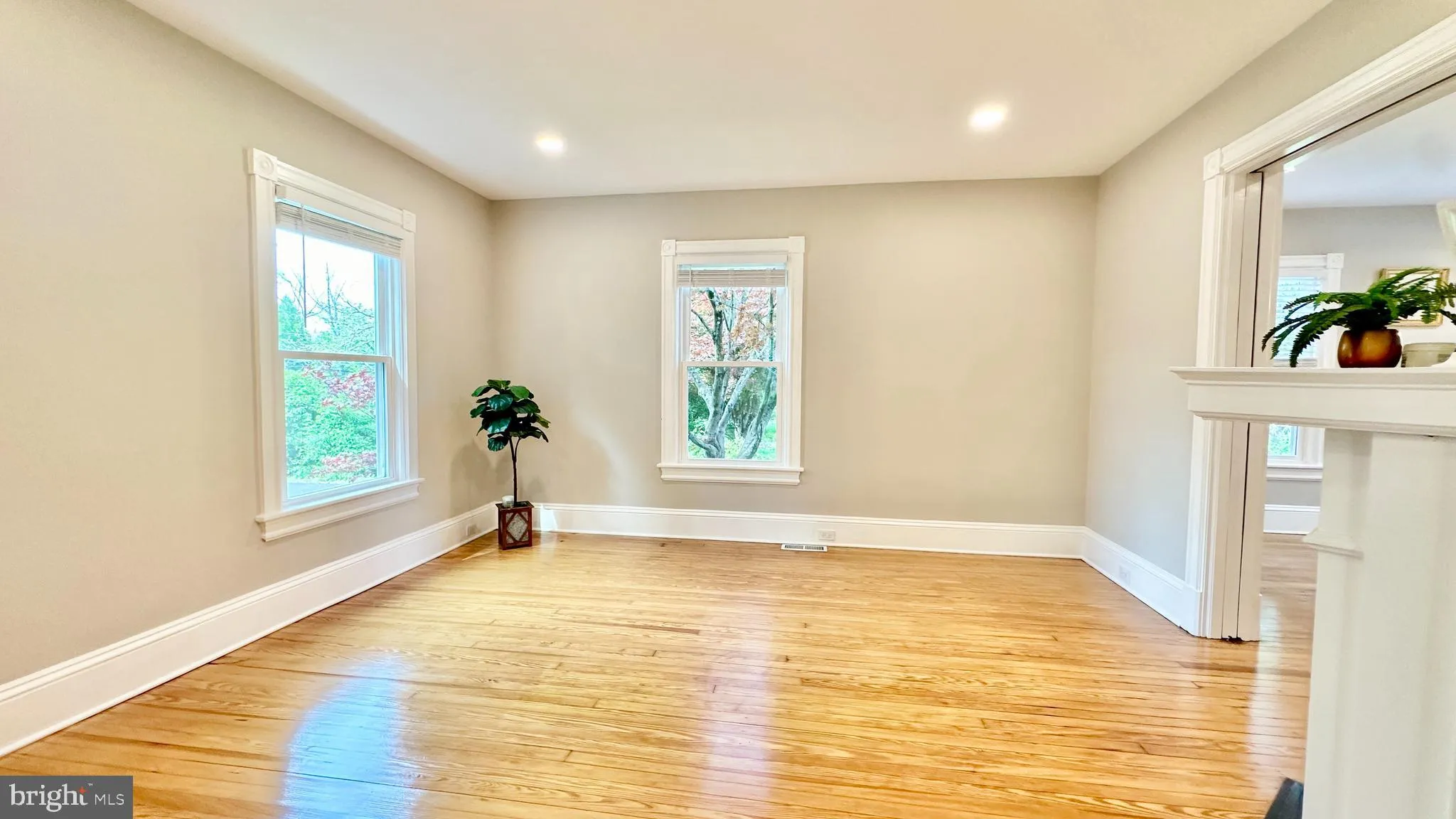 Princeton, New Jersey 08540, United States, 4 Bedrooms Bedrooms, ,3 BathroomsBathrooms,Residential,Pending,58718