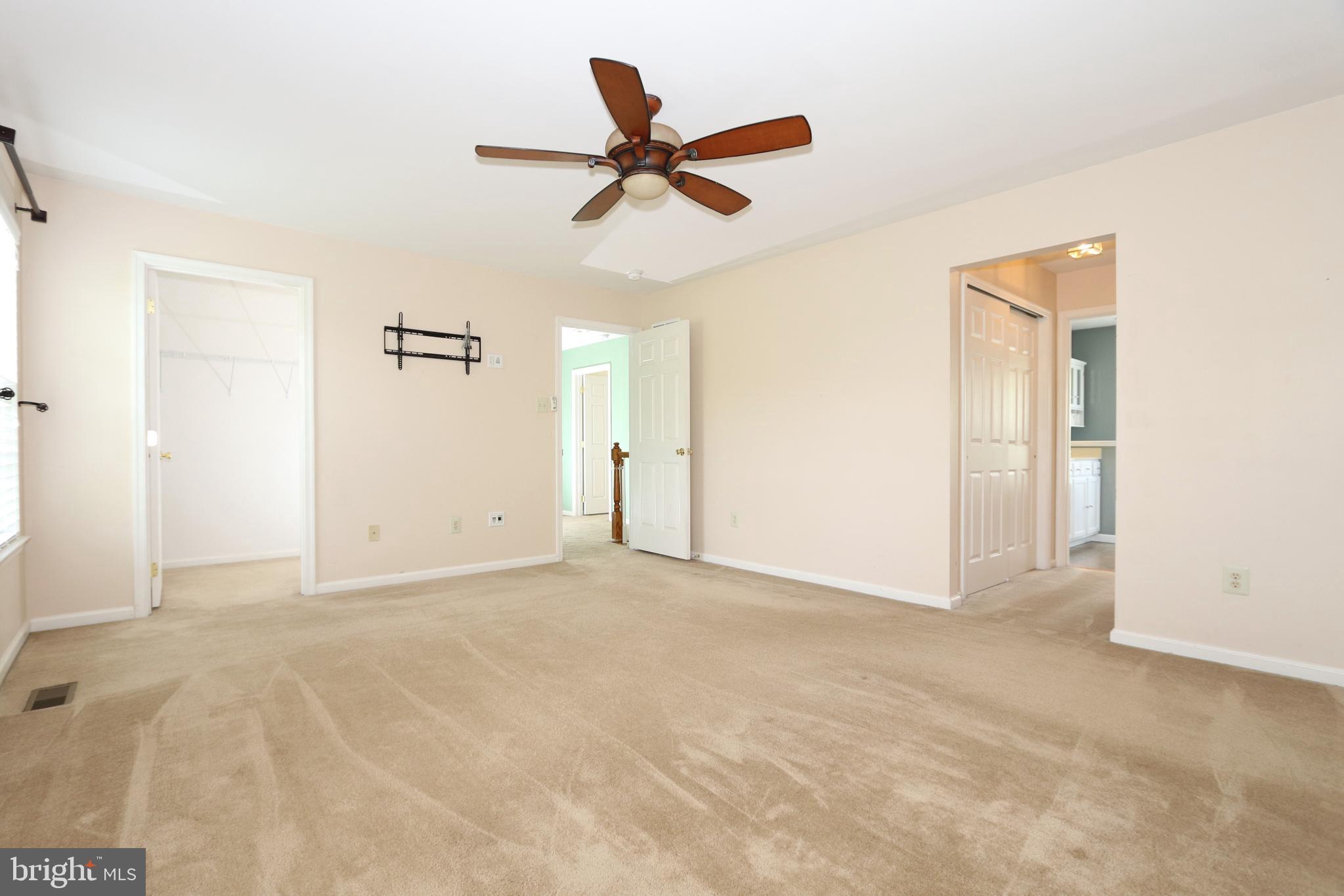 MEADOWBROOK - Residential