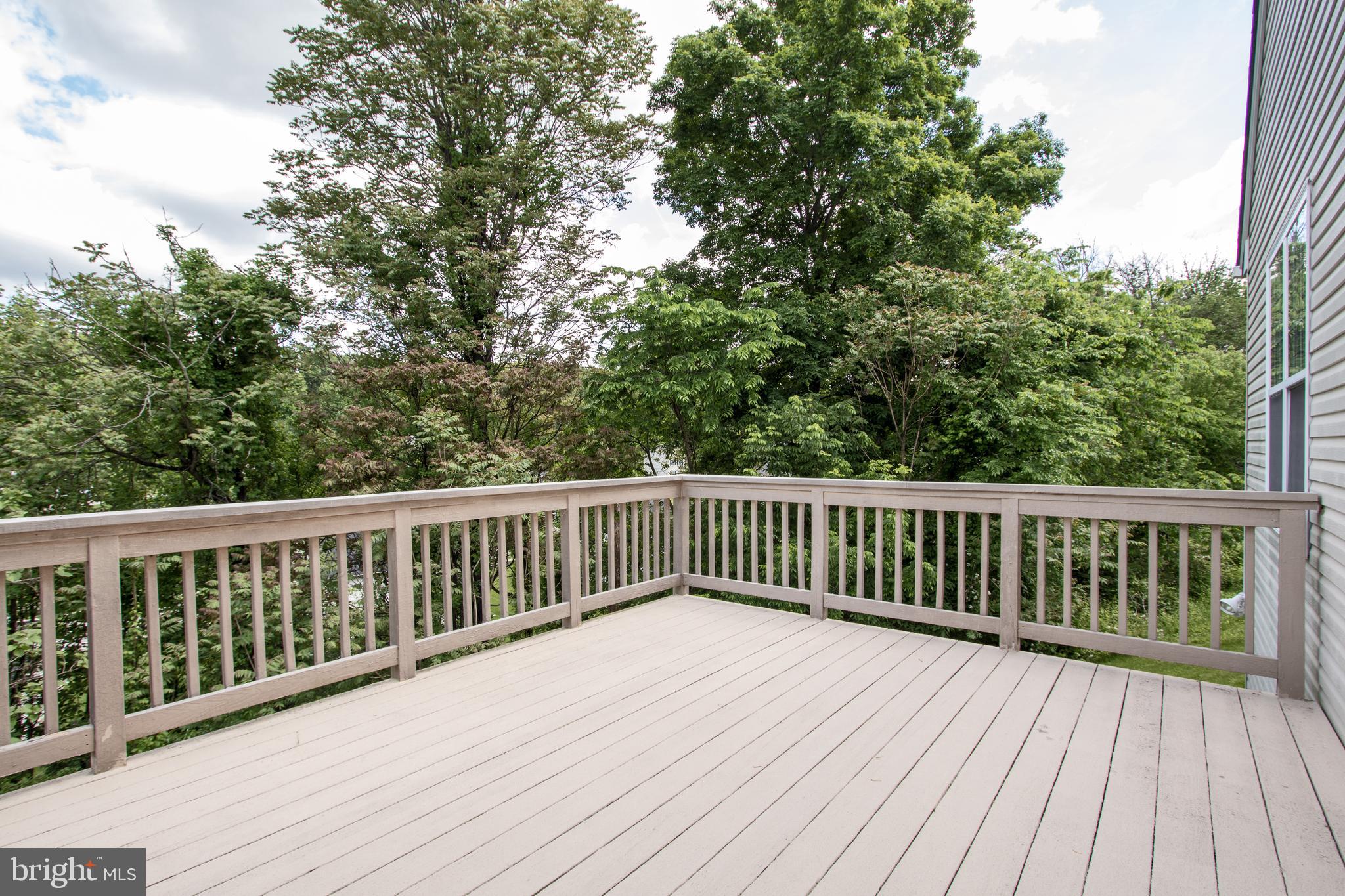 MEADOWBROOK - Residential