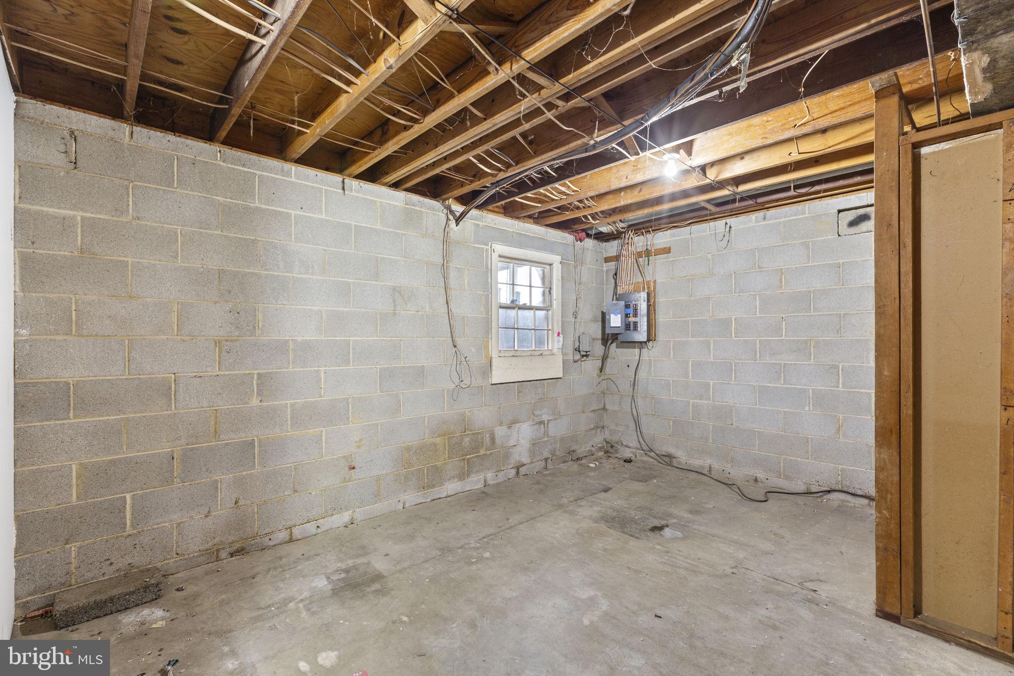 ESSEX SOUTH - Residential