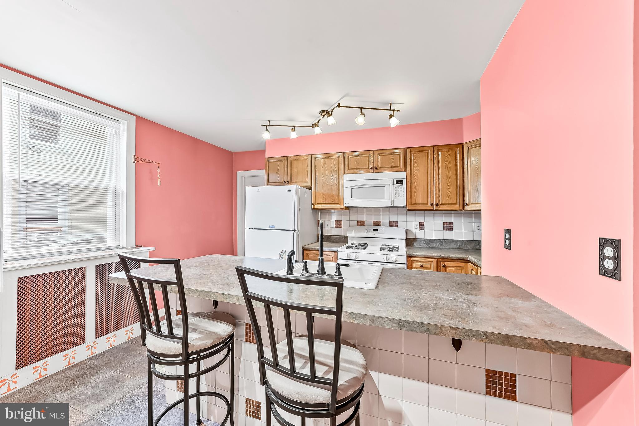 EAST FALLS - Residential