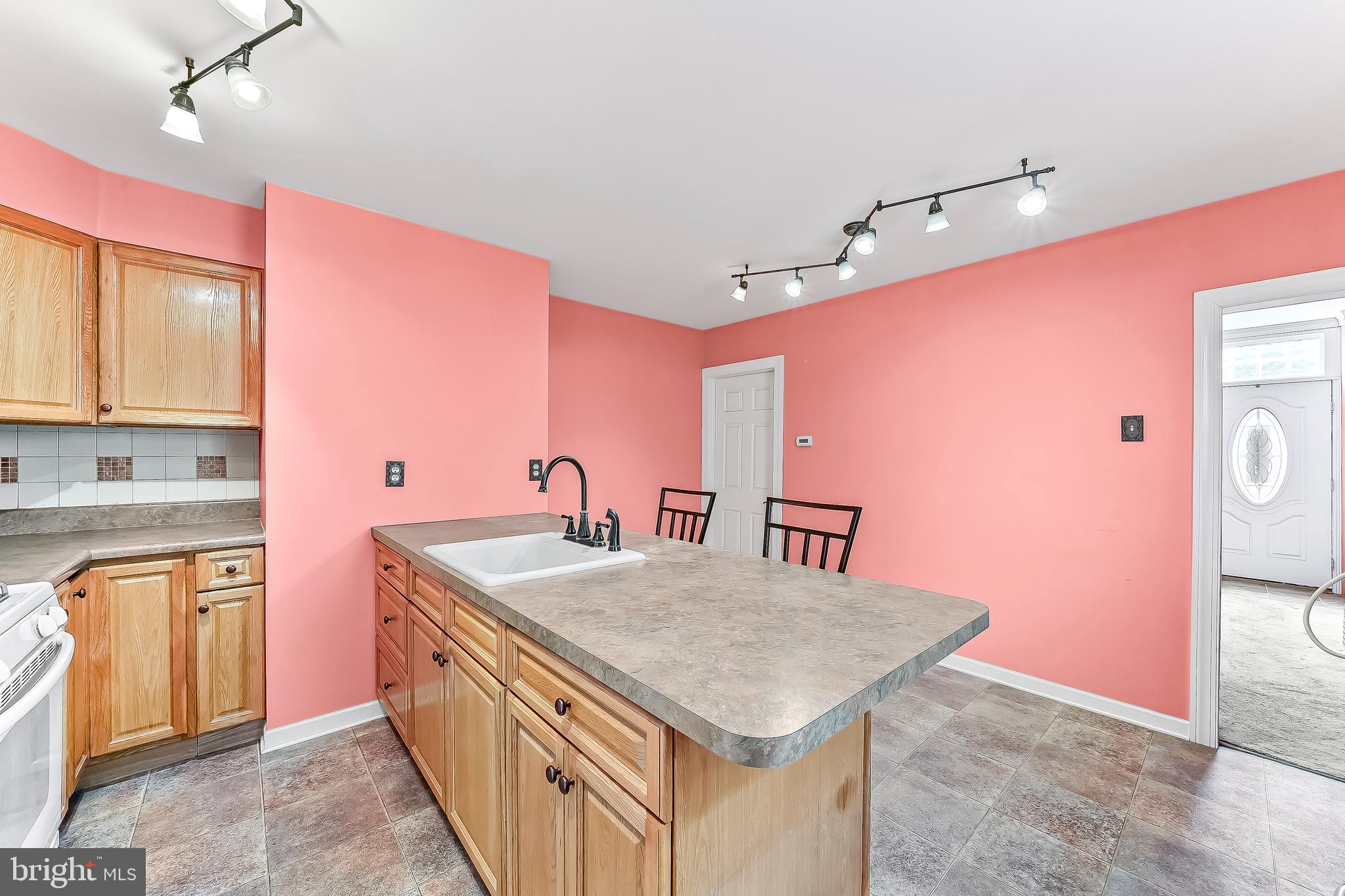 EAST FALLS - Residential