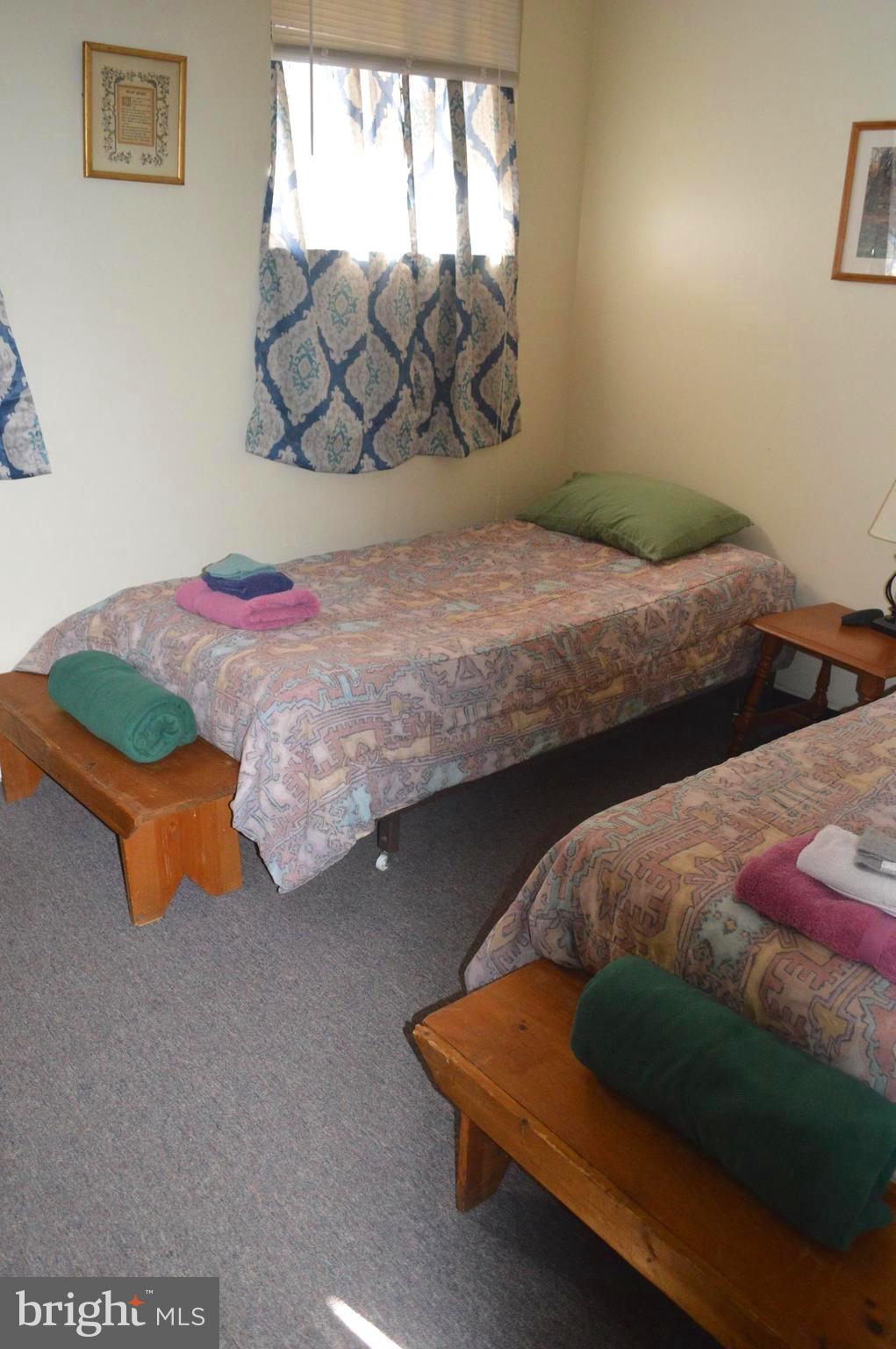 POOLESVILLE OUTSIDE - Residential