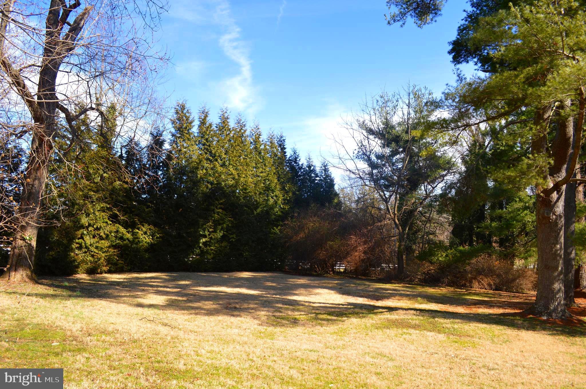 POOLESVILLE OUTSIDE - Residential