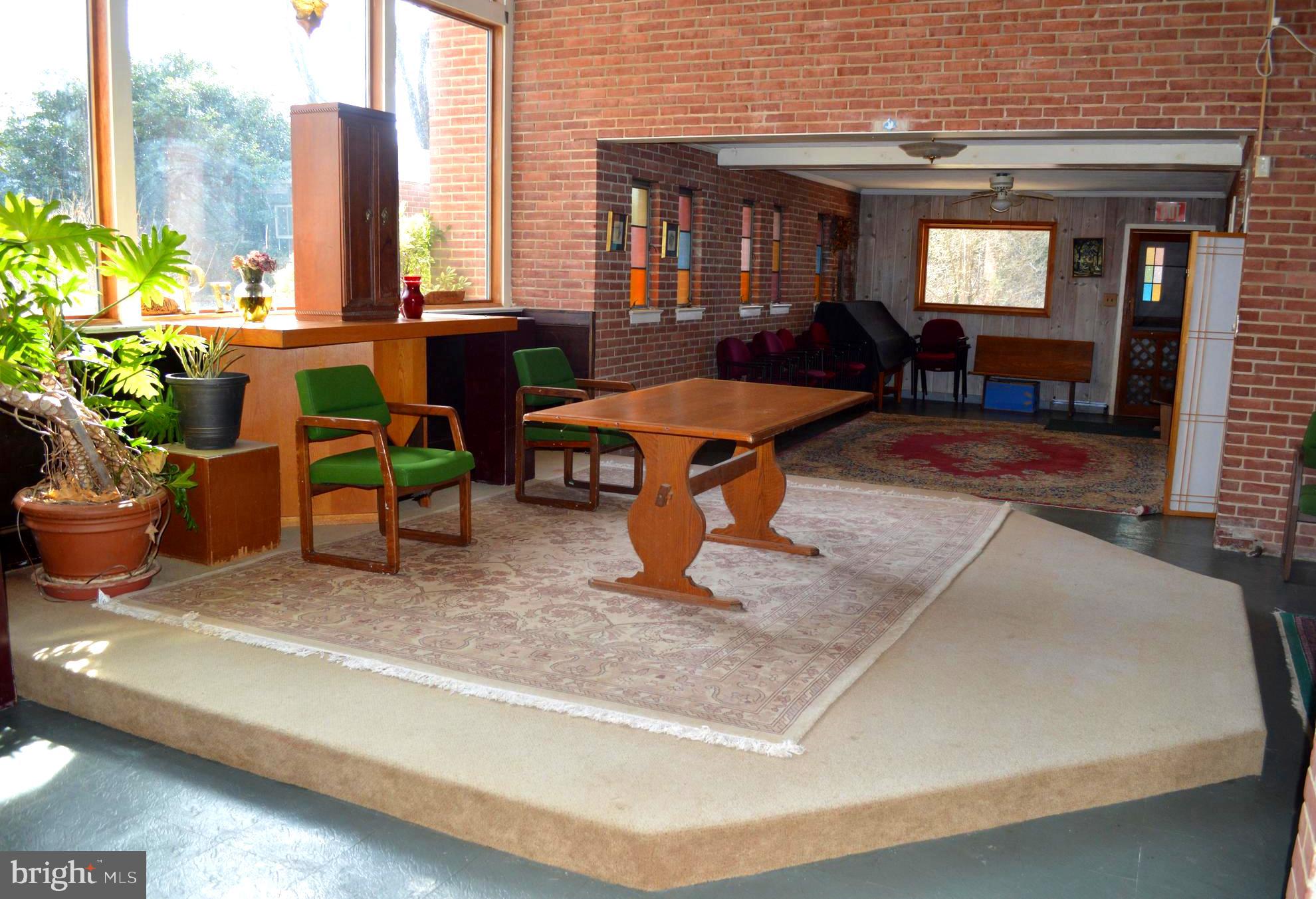 POOLESVILLE OUTSIDE - Residential