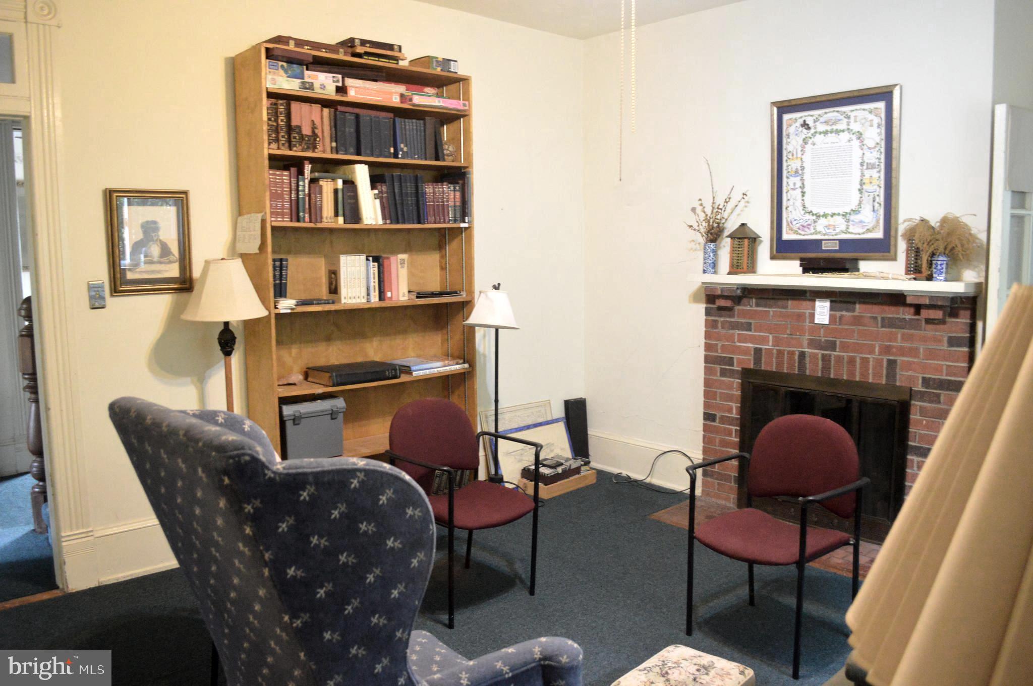 POOLESVILLE OUTSIDE - Residential