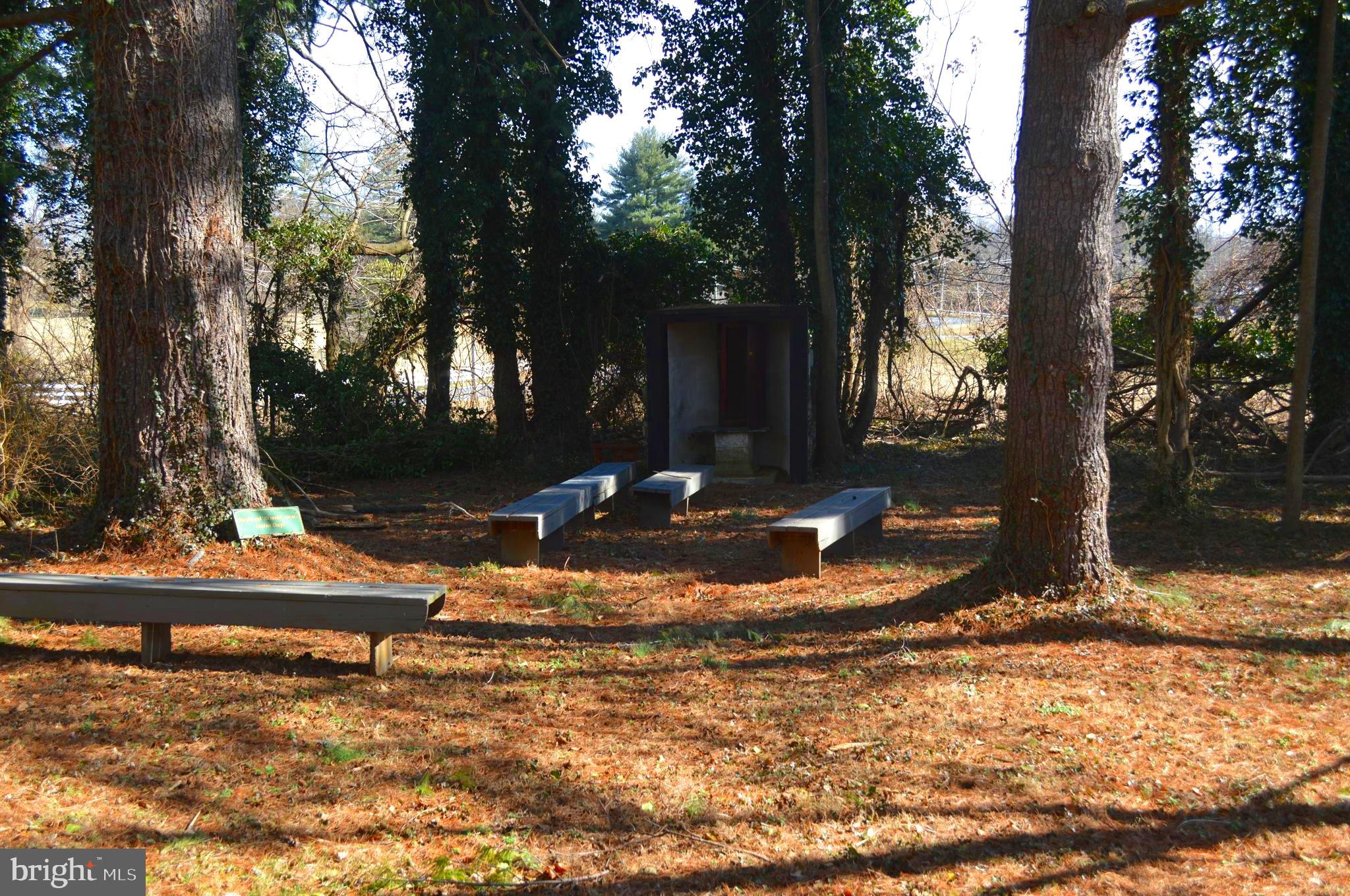 POOLESVILLE OUTSIDE - Residential