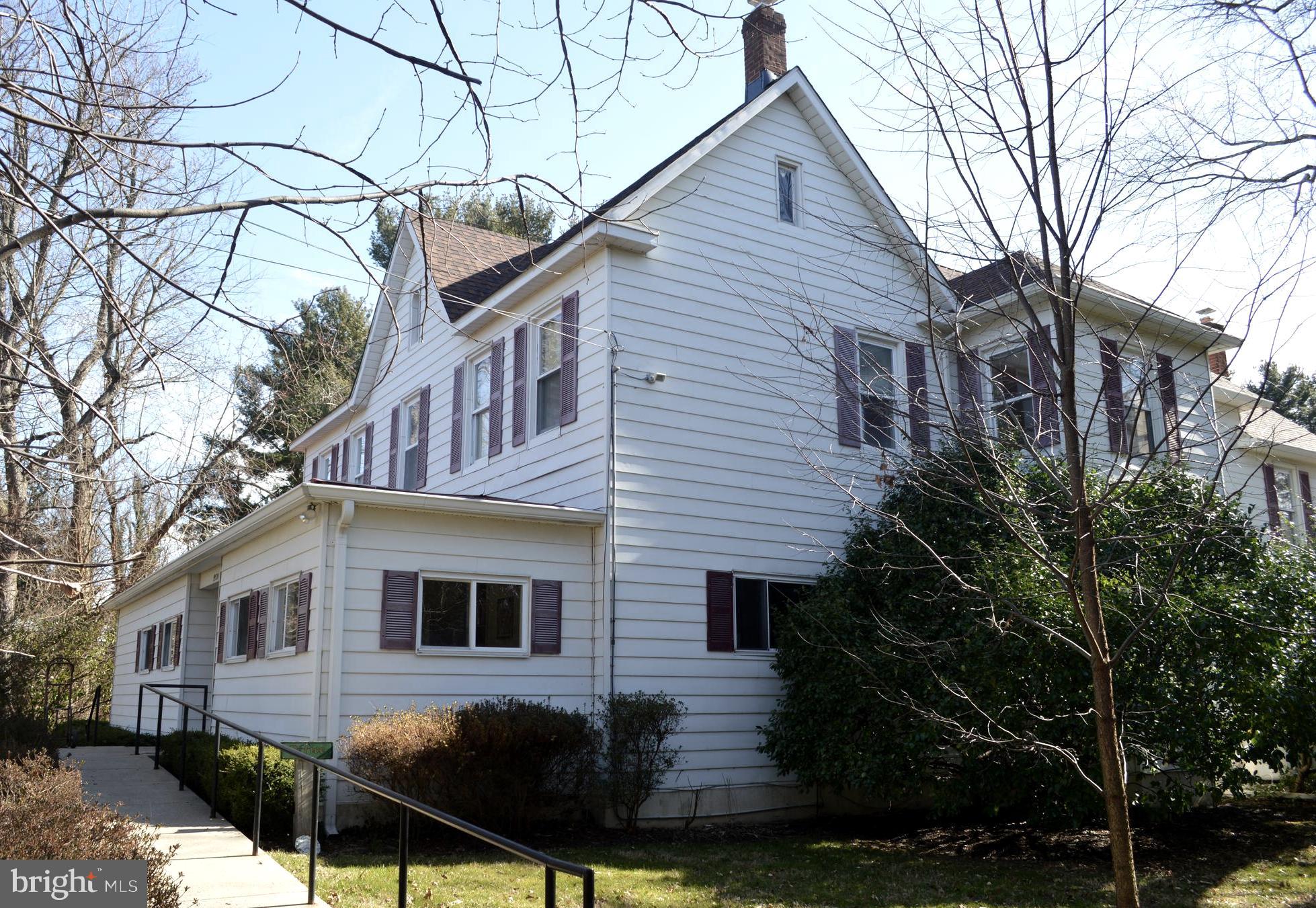 POOLESVILLE OUTSIDE - Residential