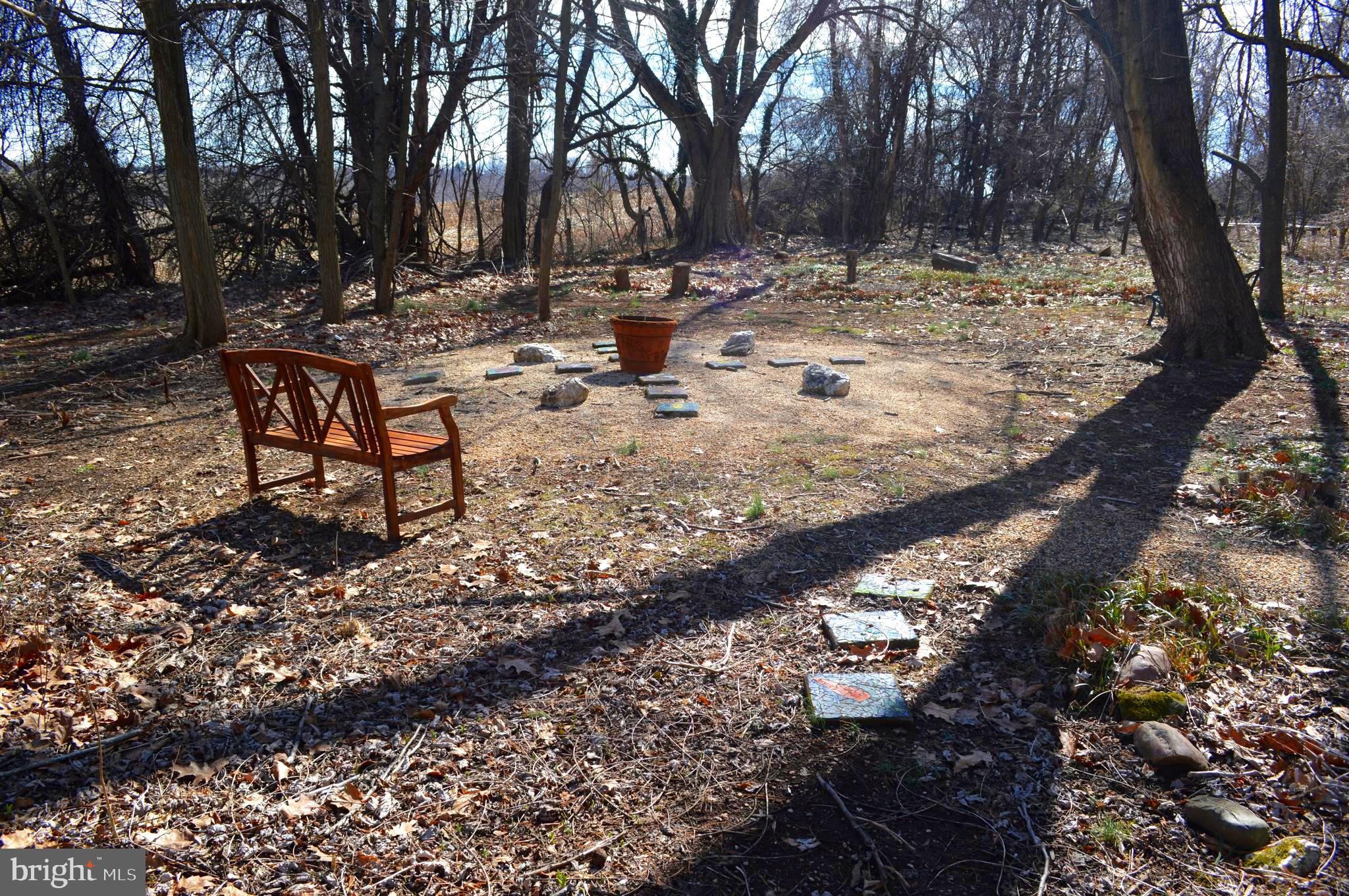 POOLESVILLE OUTSIDE - Residential