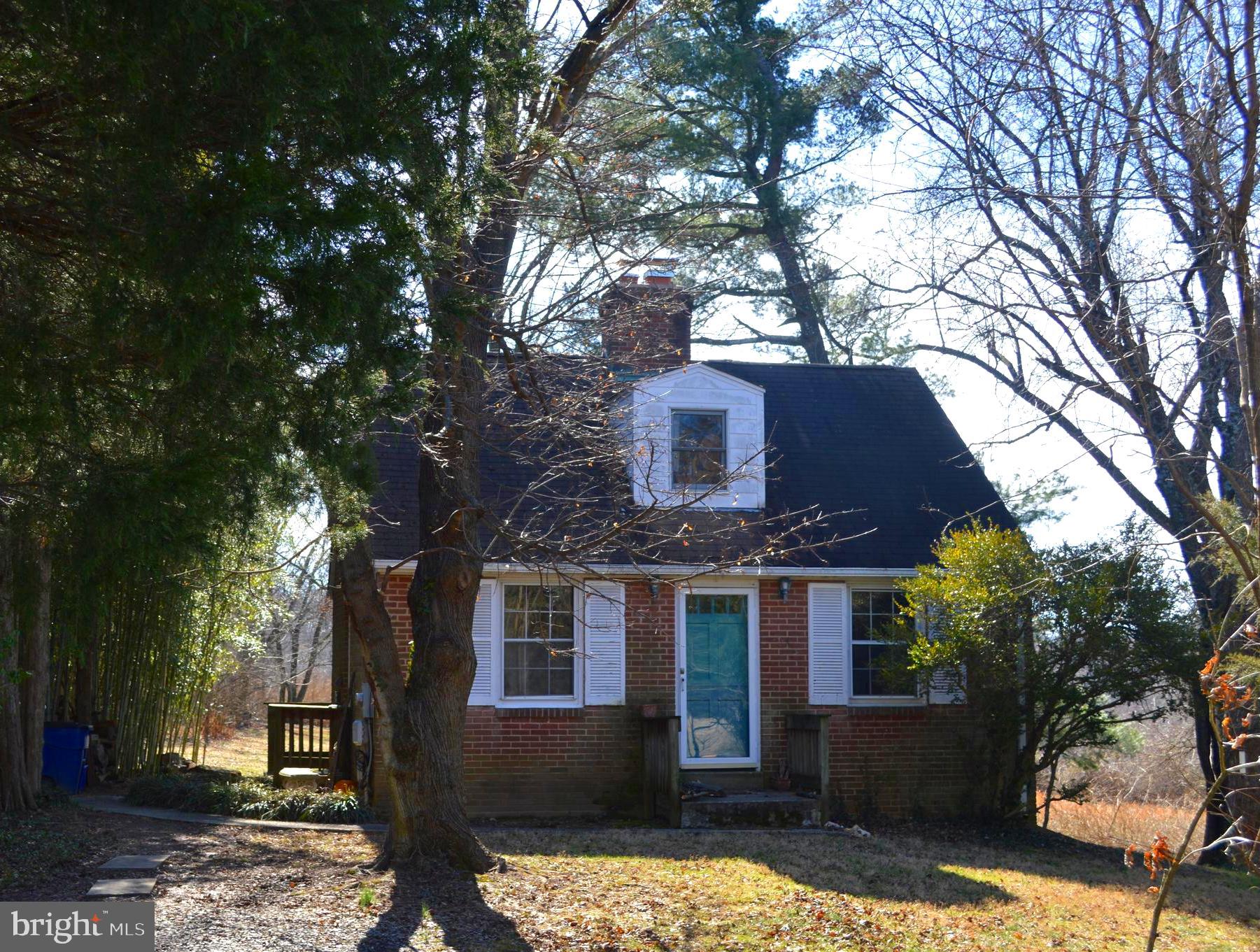 POOLESVILLE OUTSIDE - Residential