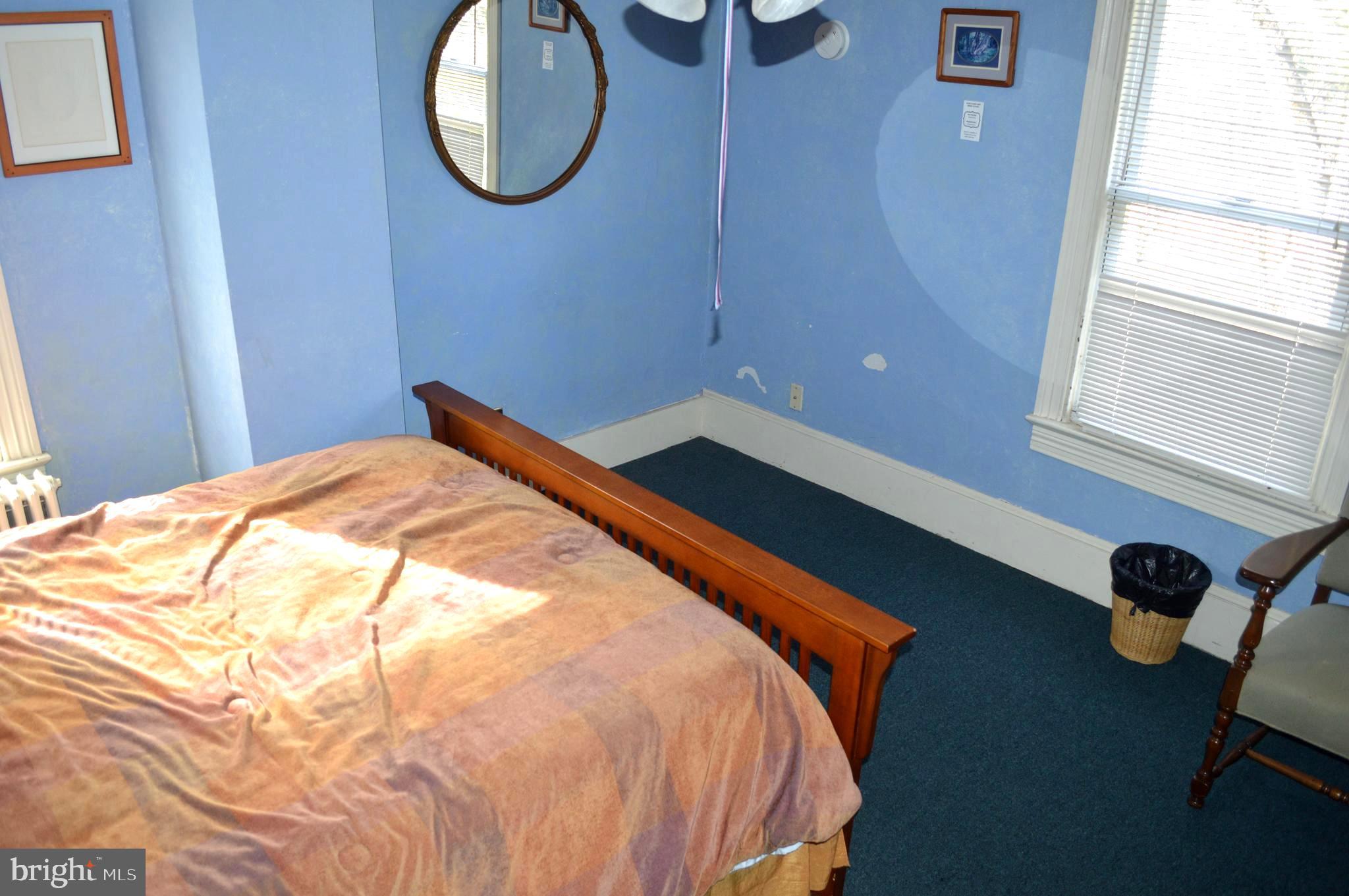 POOLESVILLE OUTSIDE - Residential