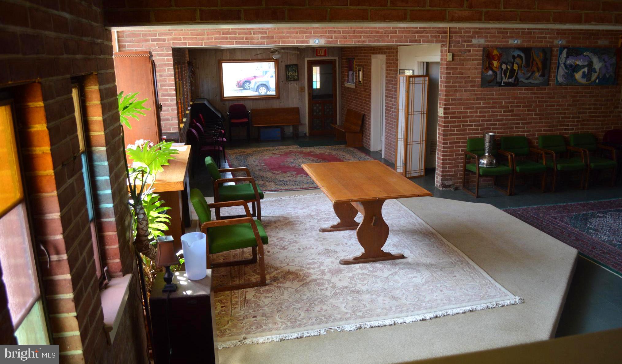 POOLESVILLE OUTSIDE - Residential