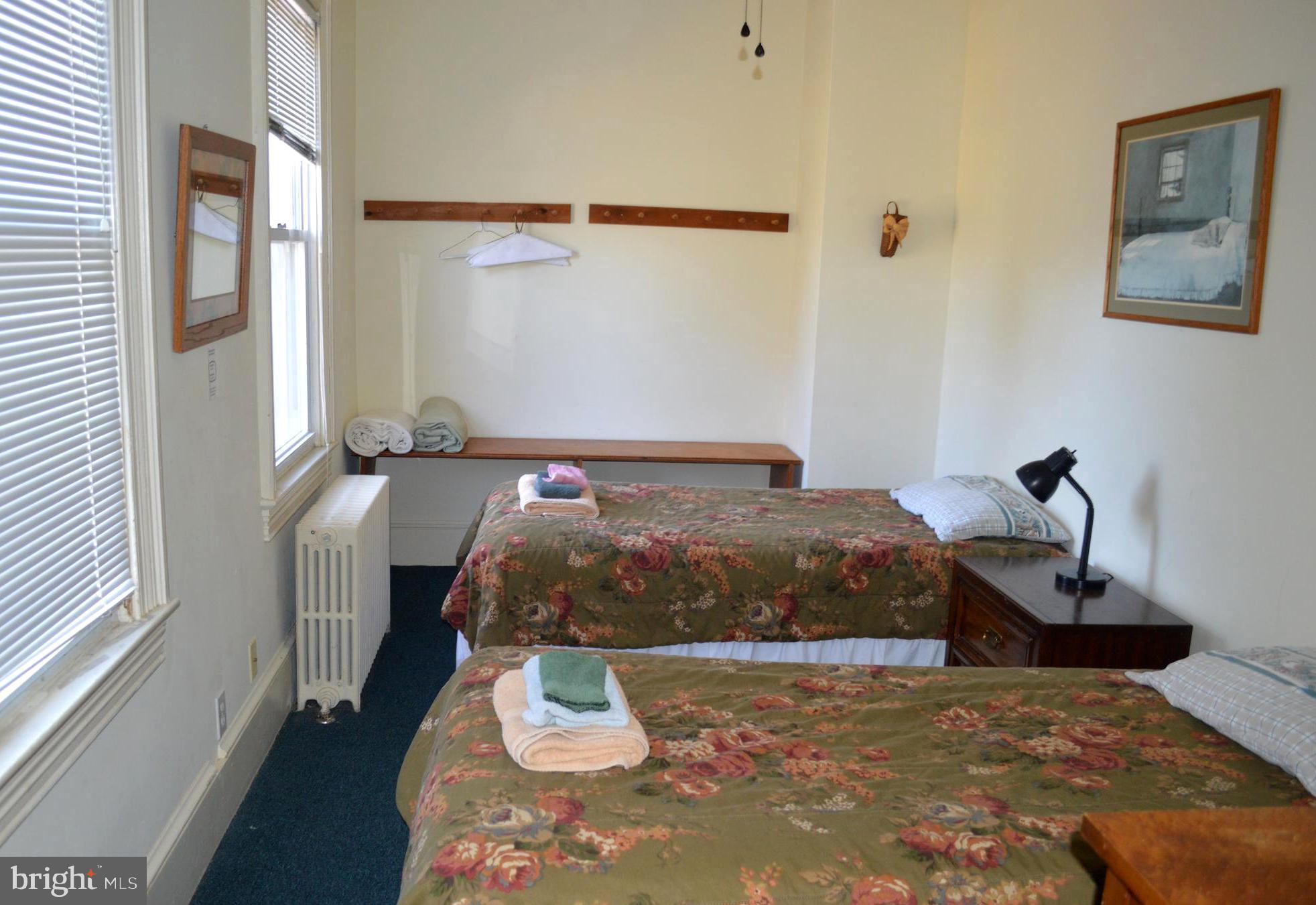 POOLESVILLE OUTSIDE - Residential