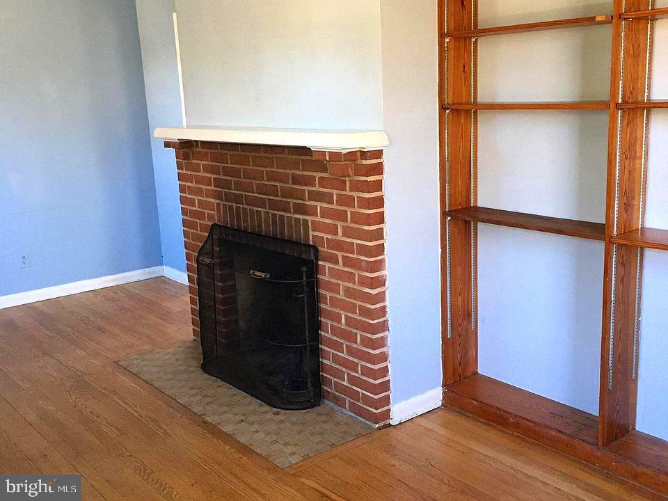 POOLESVILLE OUTSIDE - Residential