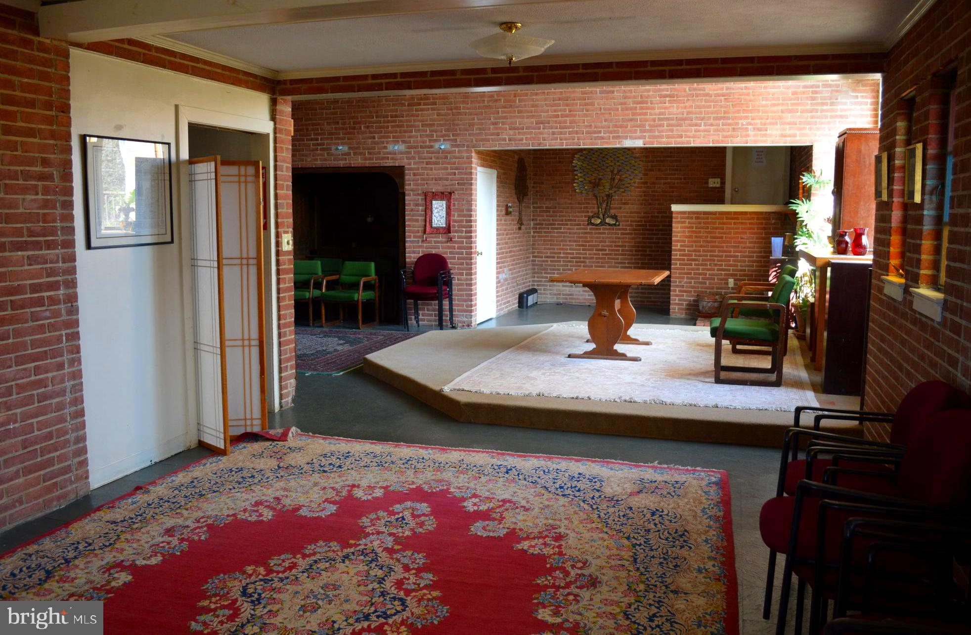 POOLESVILLE OUTSIDE - Residential