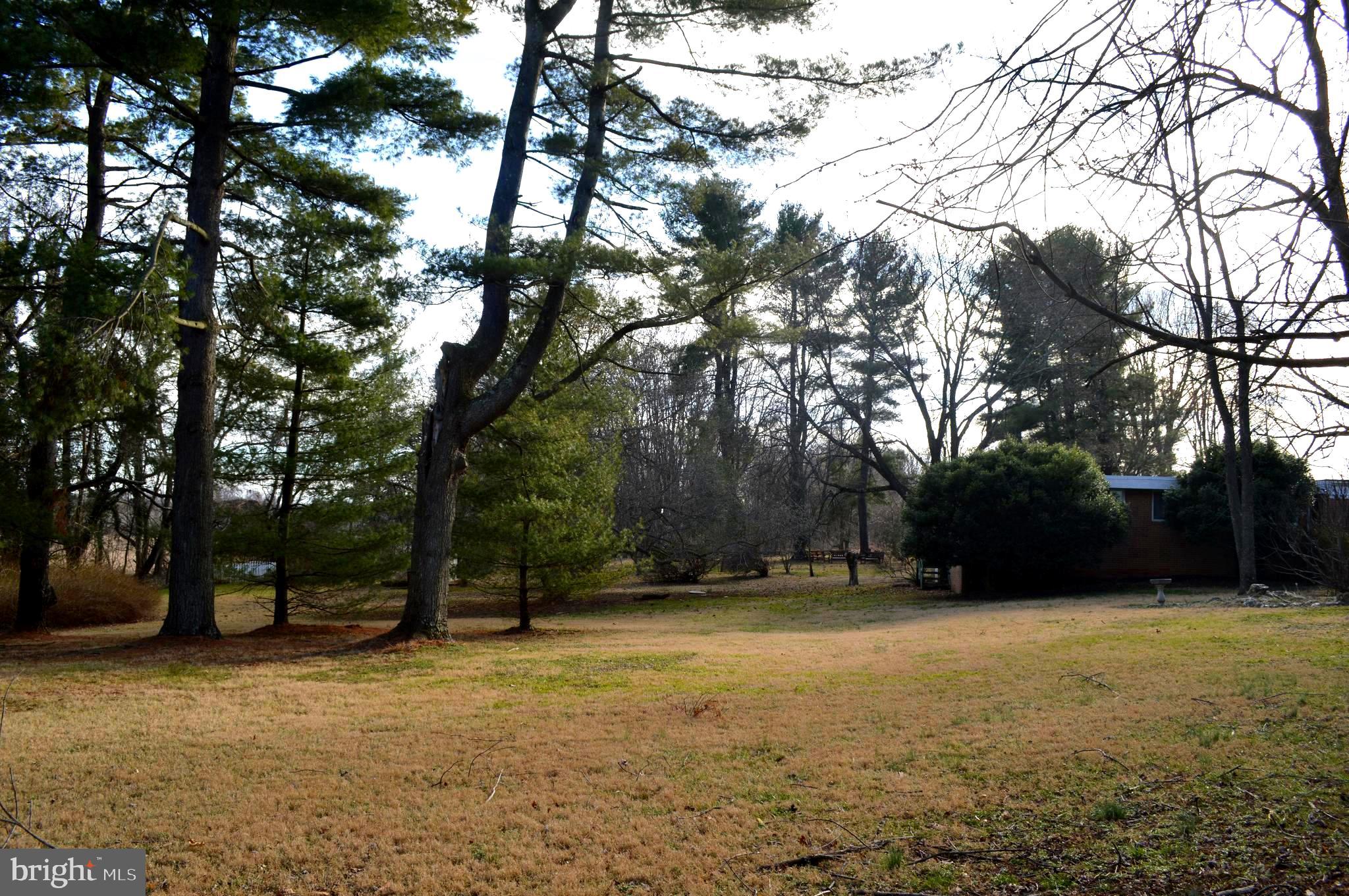 POOLESVILLE OUTSIDE - Residential