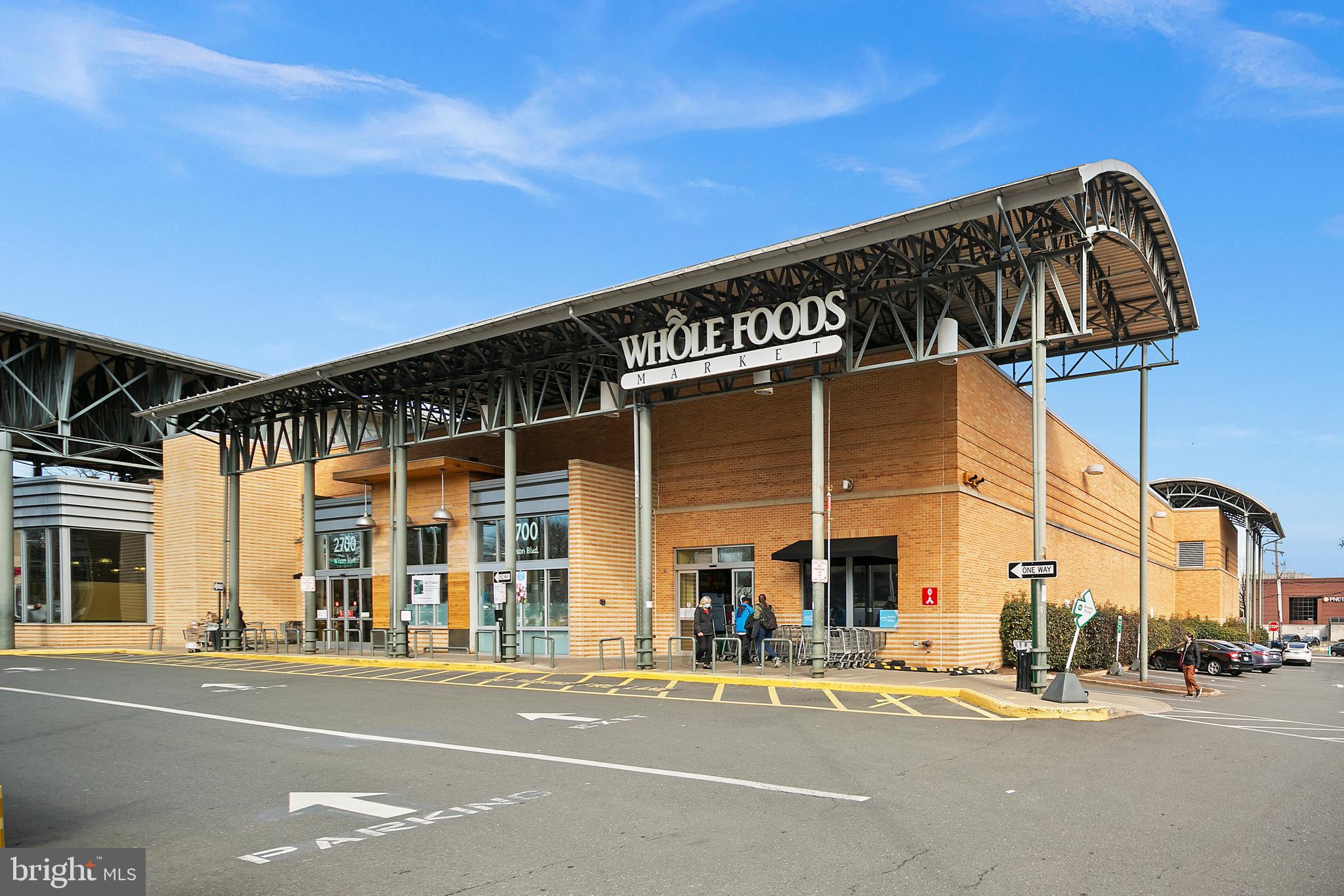 THE WILLIAMSBURG - Residential