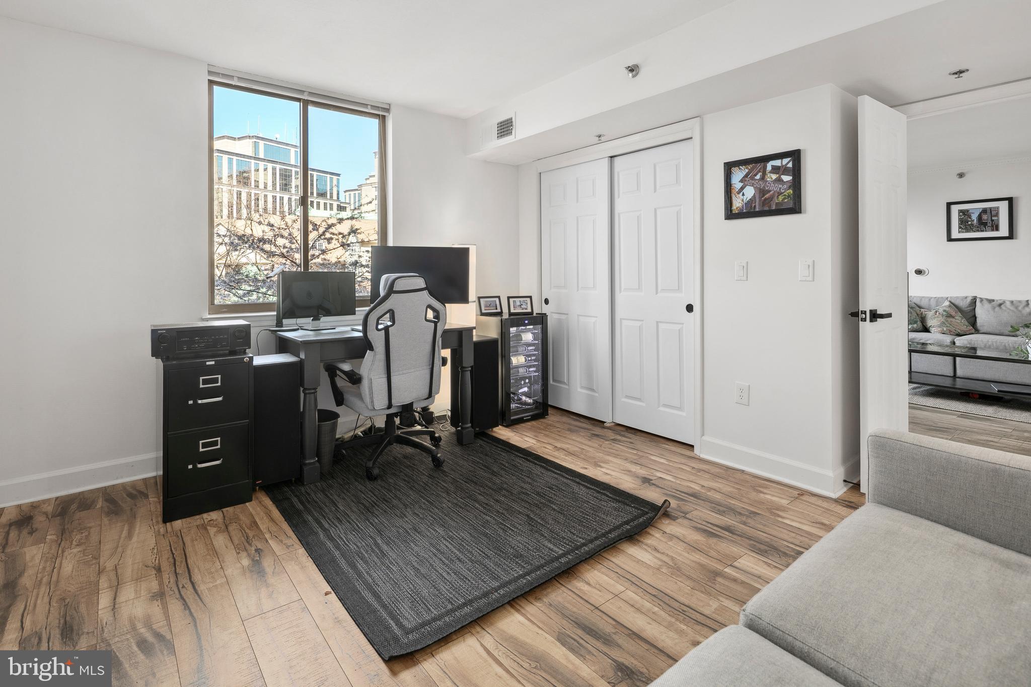 THE WILLIAMSBURG - Residential