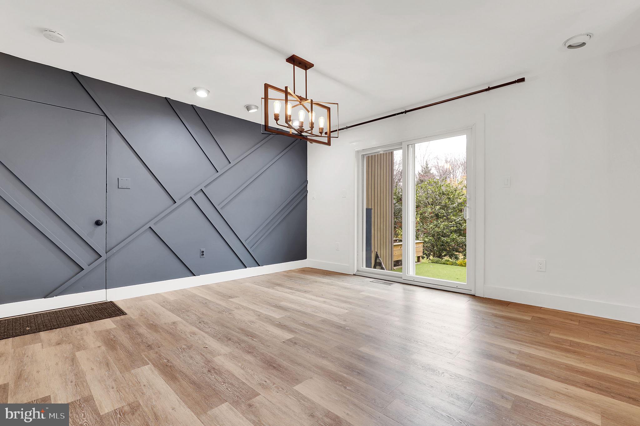 11129 WOOD ELVES WAY