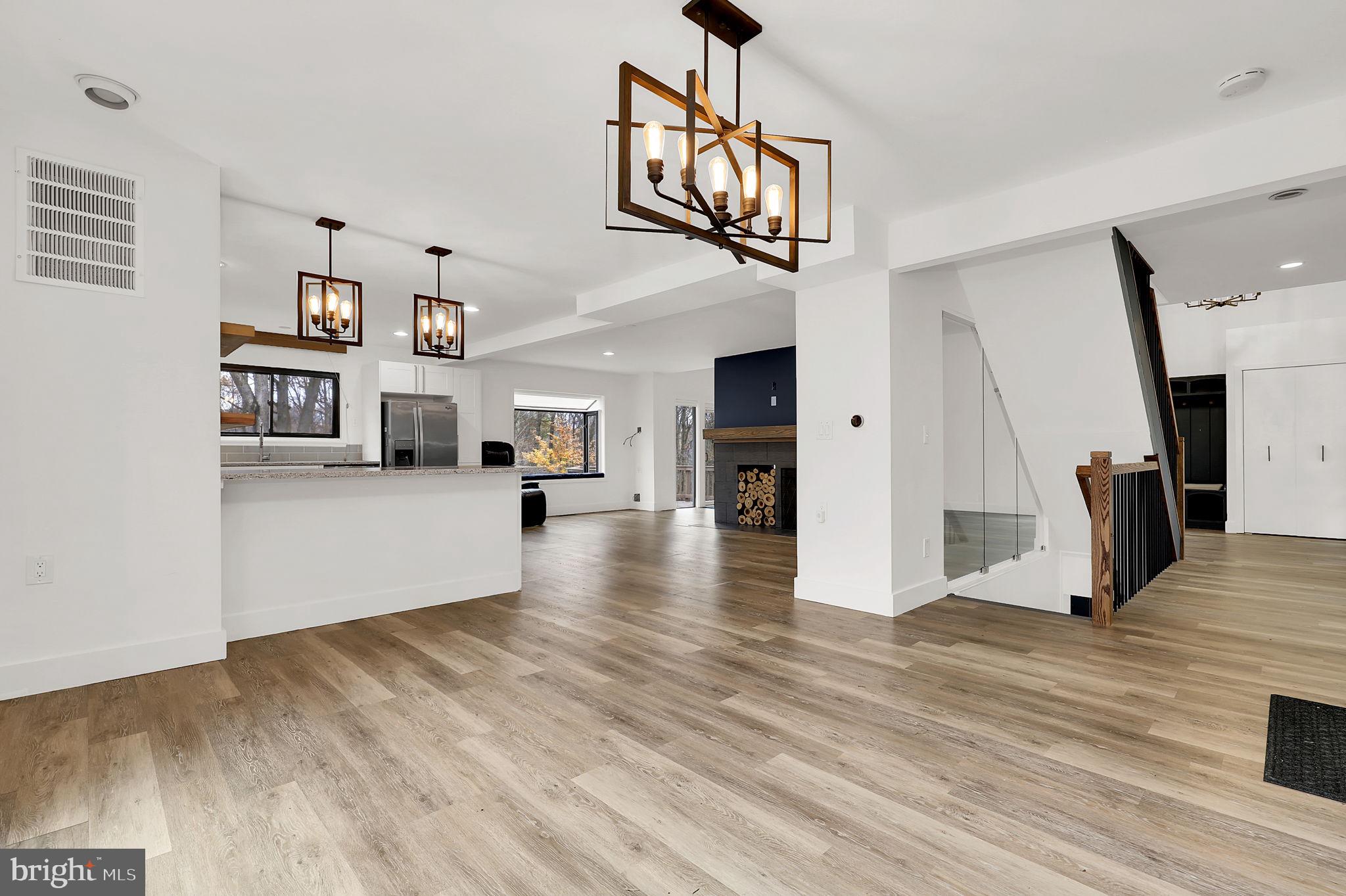 11129 WOOD ELVES WAY